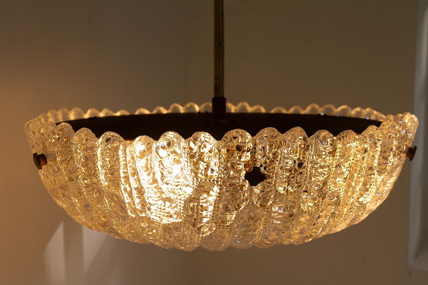 Lampadario scandinavo in cristallo Orrefors Embassy di Carl Fagerlund, anni '60. in vendita 7