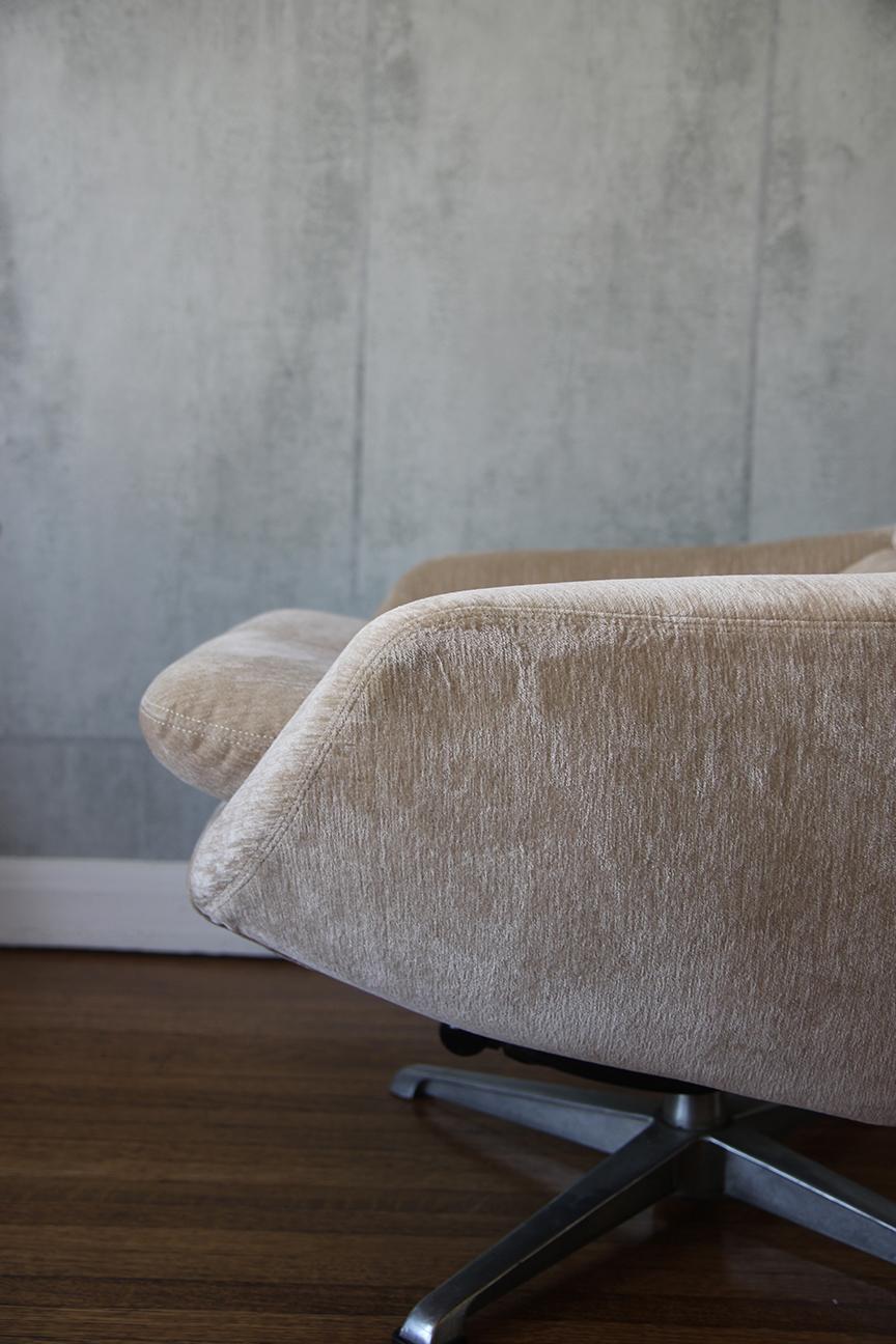 Silla de salón moderna escandinava Orveman con reposapiés - Set en venta 3