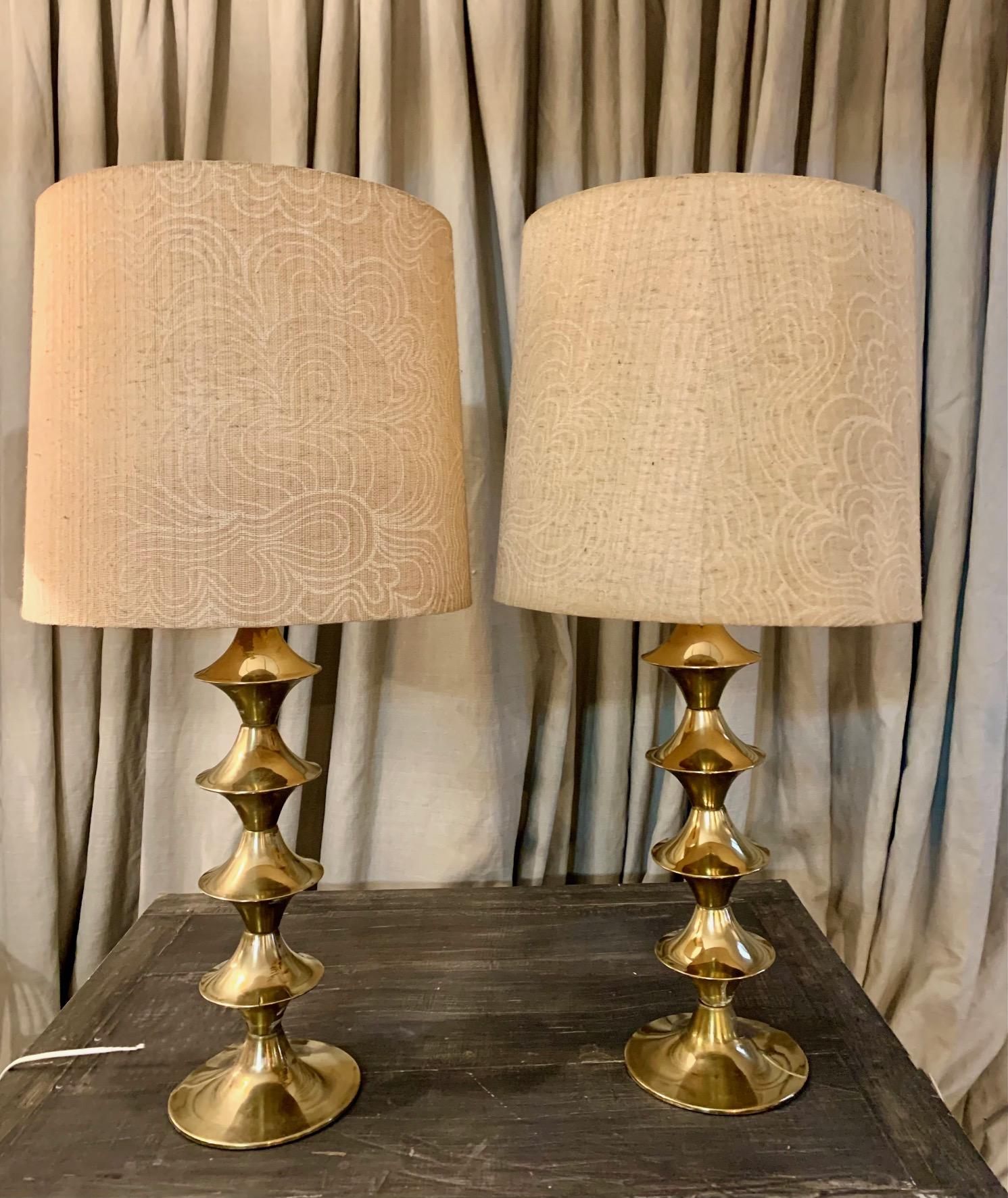 Scandinavian Pair Modern Vintage Brass Table Lamps For Sale 11