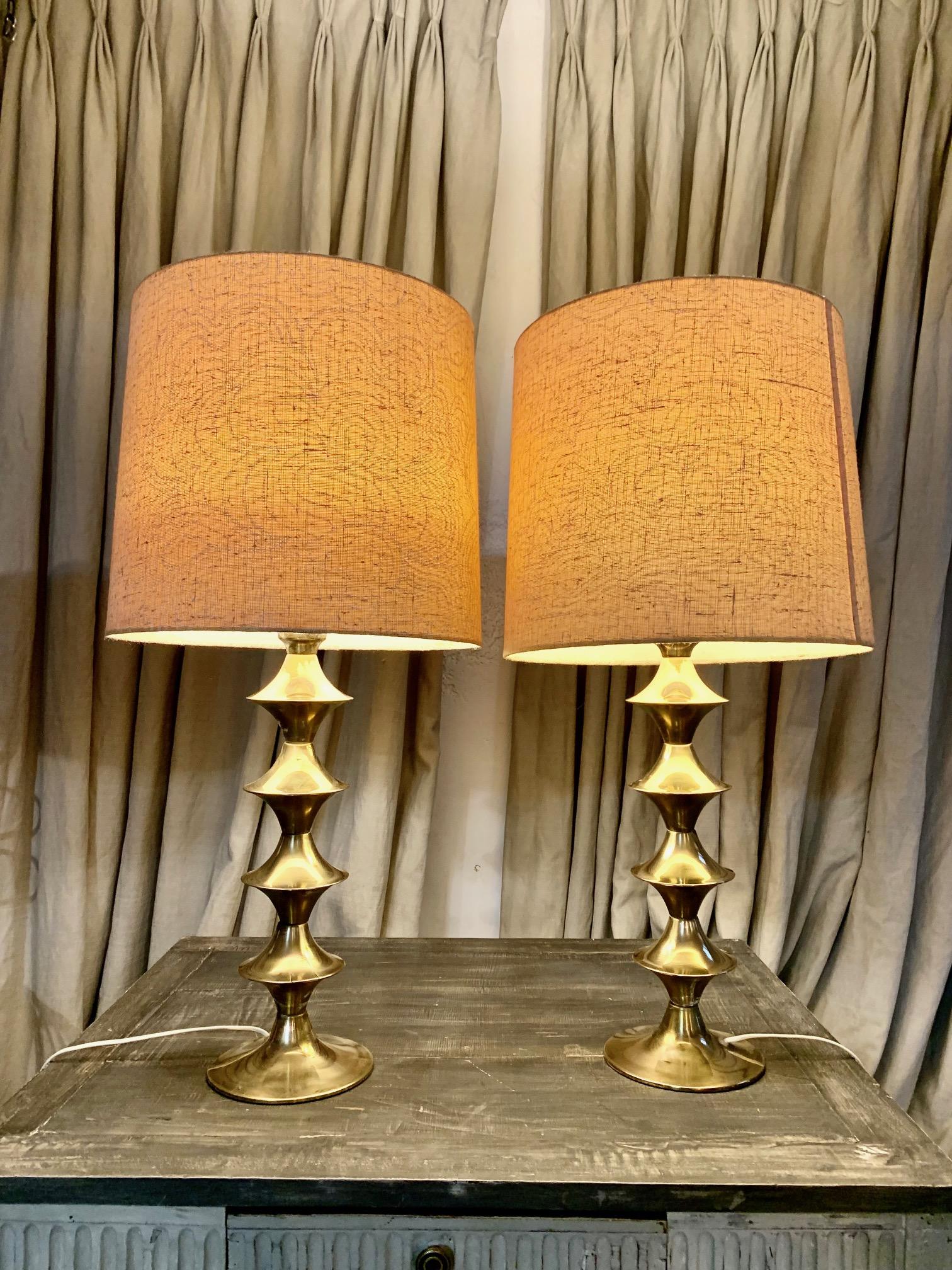 Scandinavian Pair Modern Vintage Brass Table Lamps For Sale 1