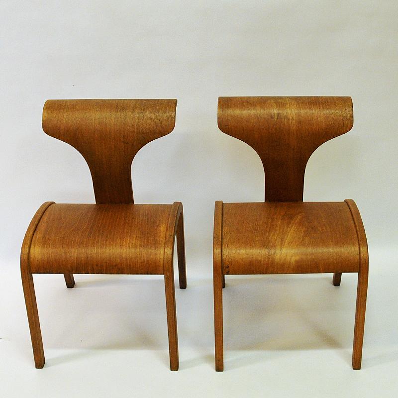 Scandinavian Modern Scandinavian Pair of Great Vintage Design Childrens Wood Chairs 1950s