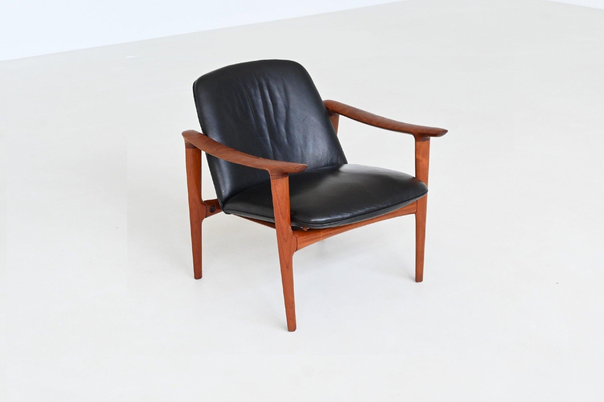 Scandinavian pair of lounge chairs in teak and leather Westnofa Norway 1960 im Angebot 8
