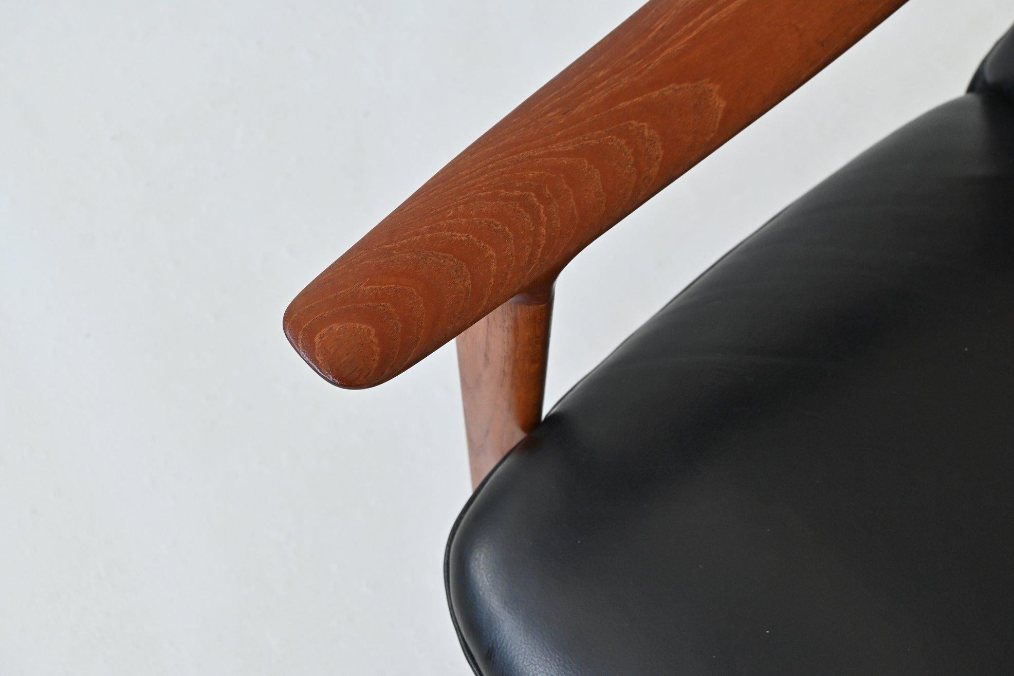 Scandinavian pair of lounge chairs in teak and leather Westnofa Norway 1960 im Angebot 10