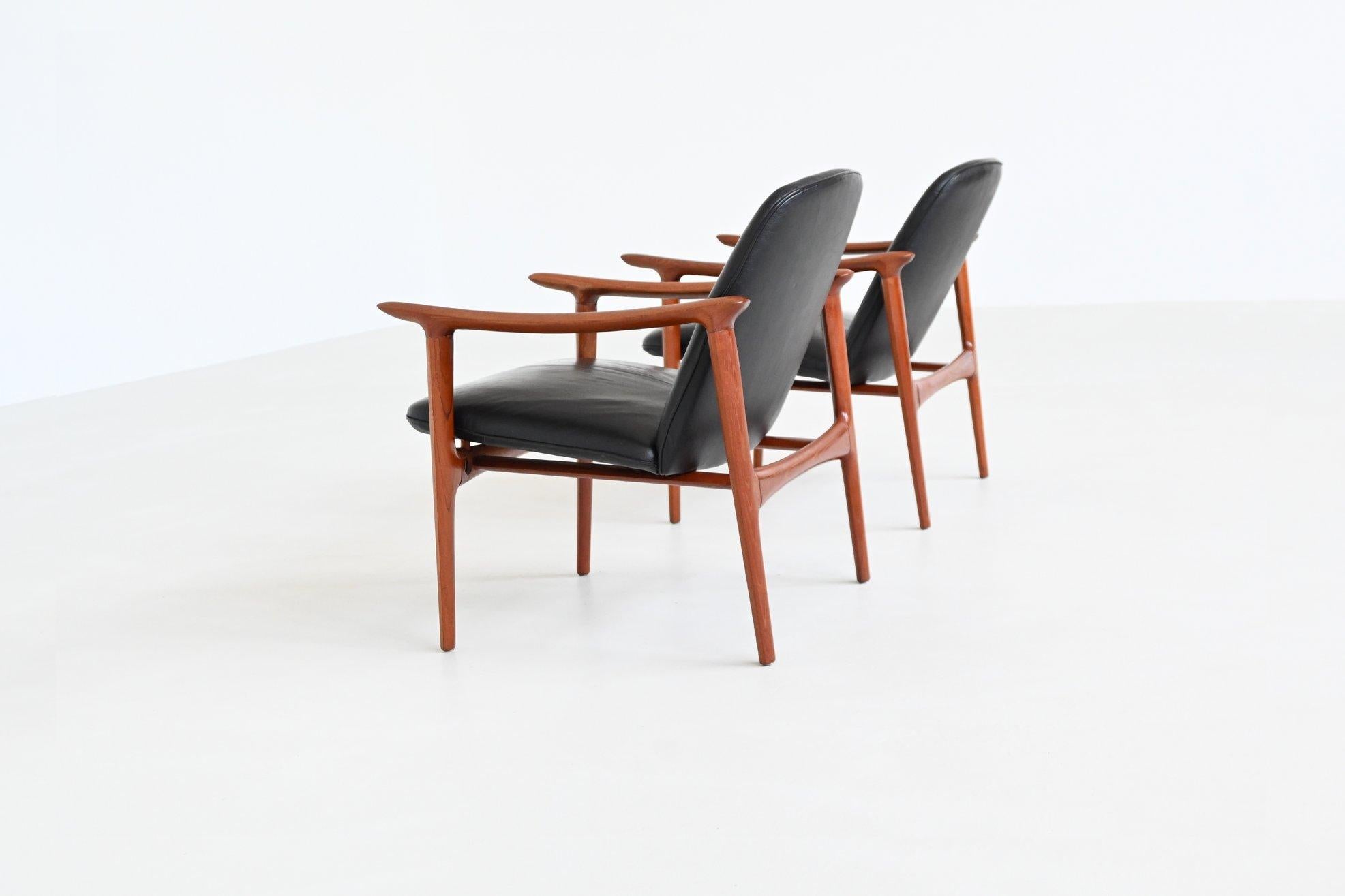 Scandinavian pair of lounge chairs in teak and leather Westnofa Norway 1960 im Angebot 1