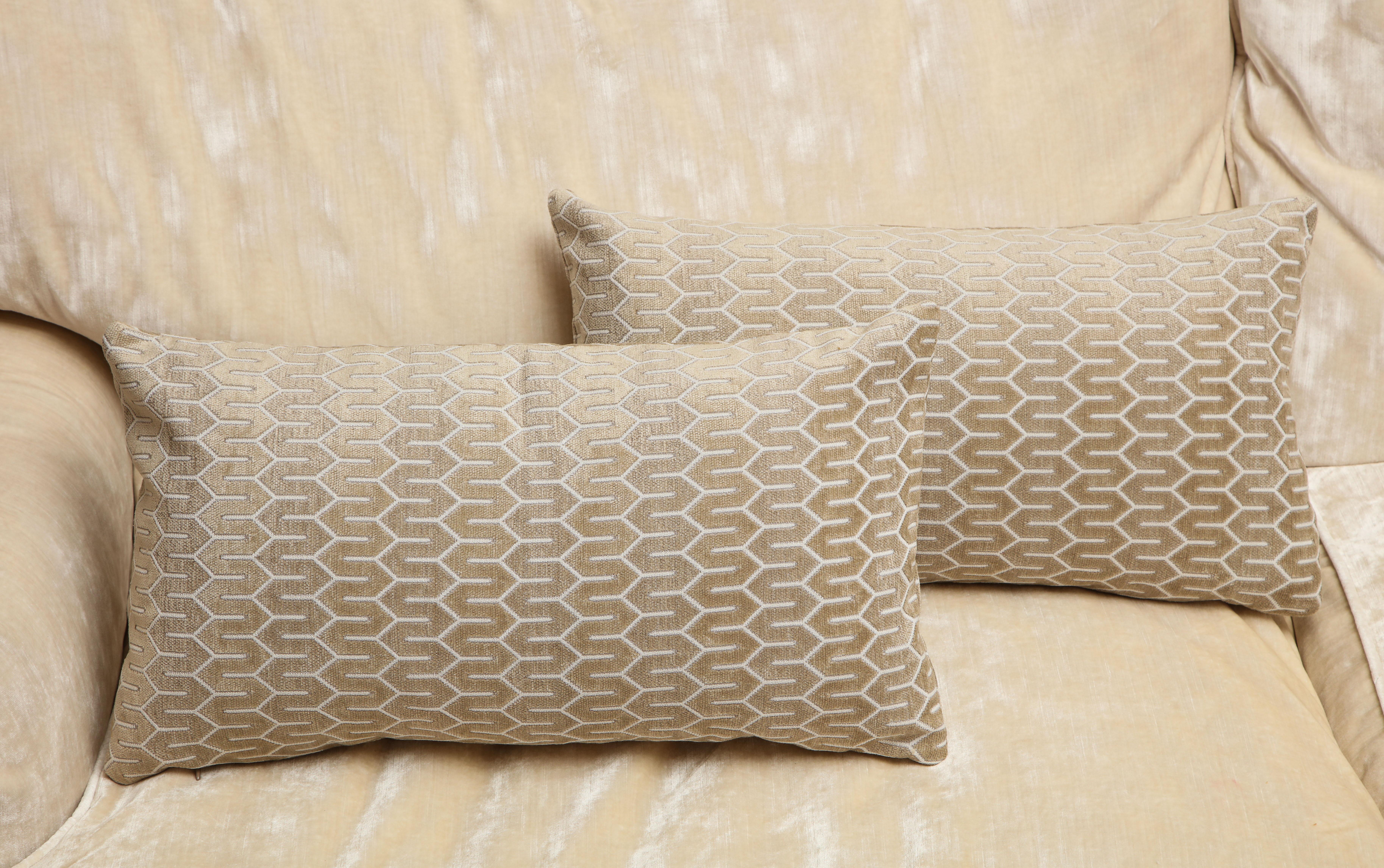 Contemporary Scandinavian Pair of Modern Rectangular Velvet White/Silver/Cream Pillows For Sale