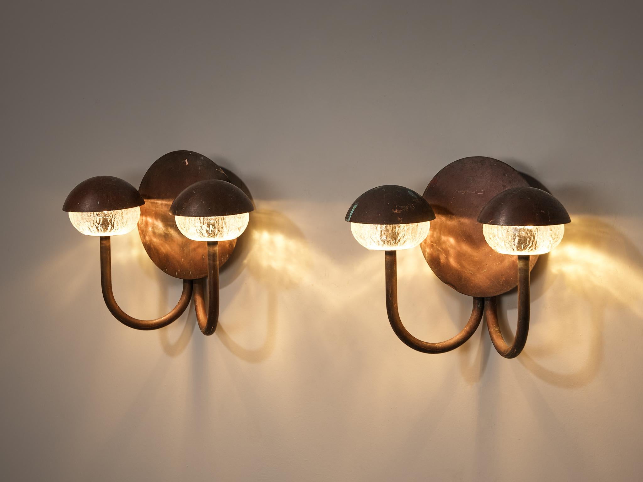 Scandinavian Pair of Wall Lights in Copper and Textured Glass 3