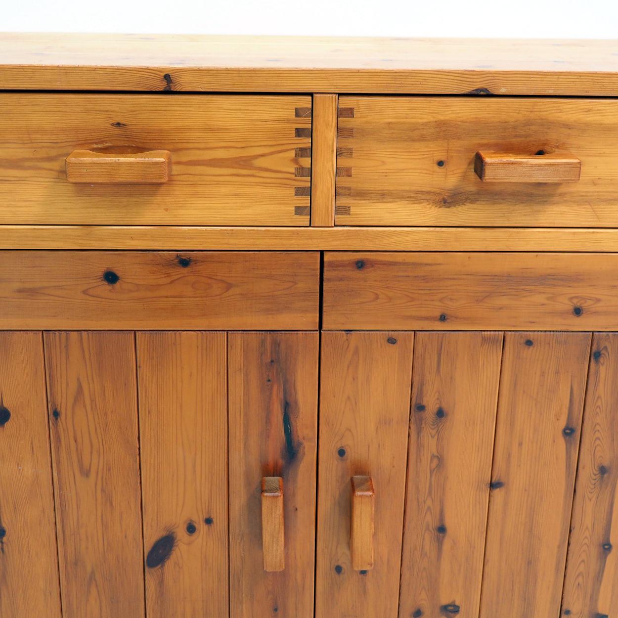Scandinavian Pine Cabinet in the Style of Charlotte Perriand For Sale 1