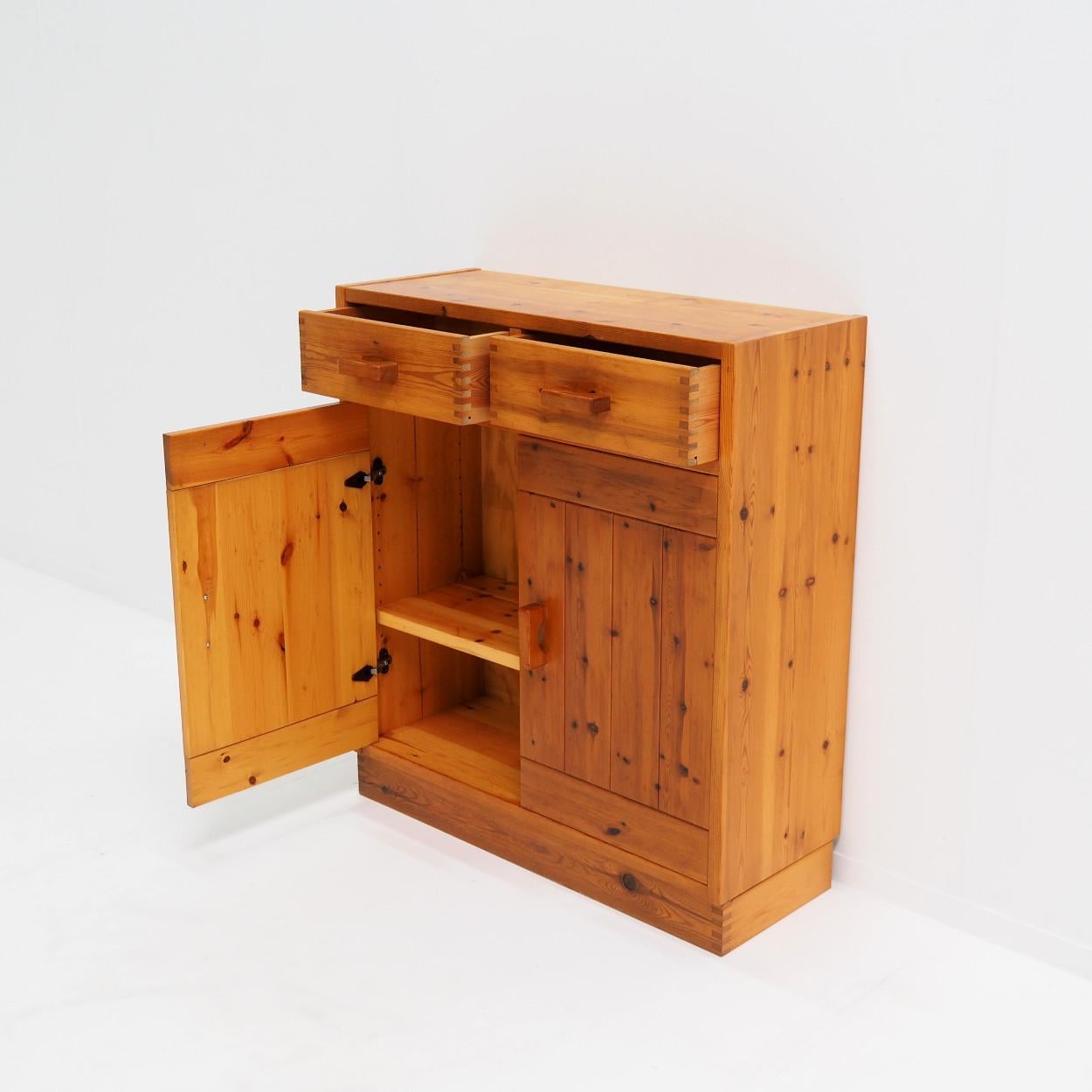 Scandinavian Pine Cabinet in the Style of Charlotte Perriand For Sale 2