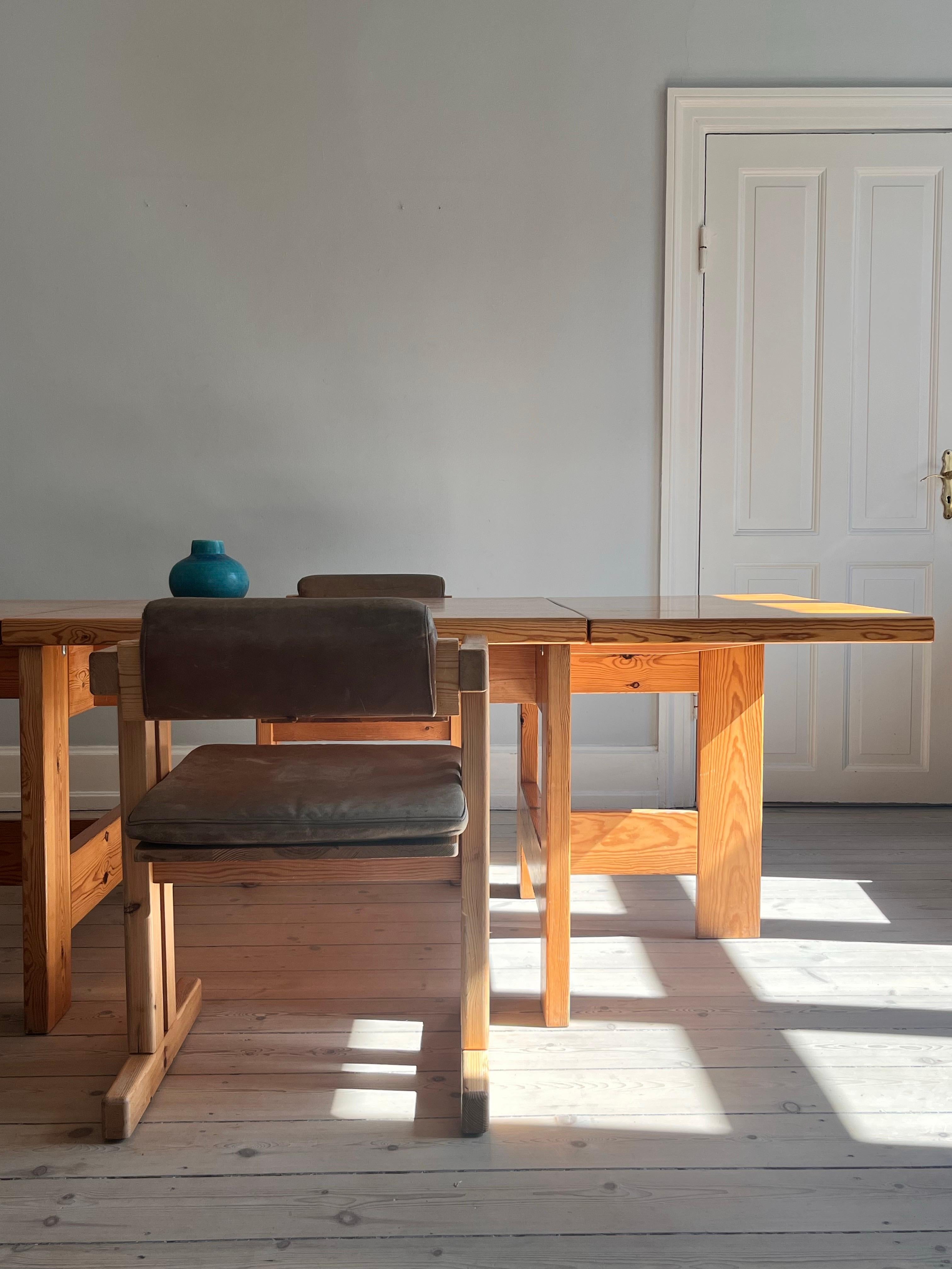 Scandinavian pine dining room set with 6 t-chairs with Buffalo leather seats 1