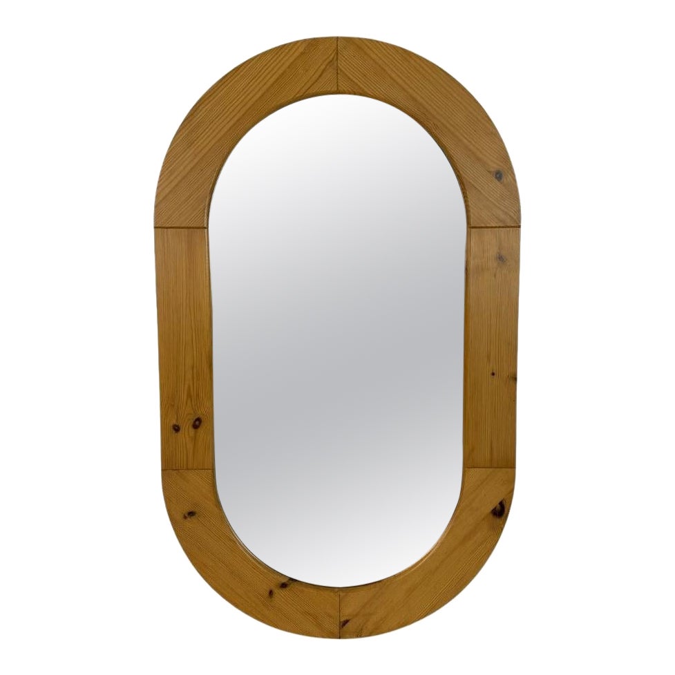 Specchio scandinavo in pino in vendita
