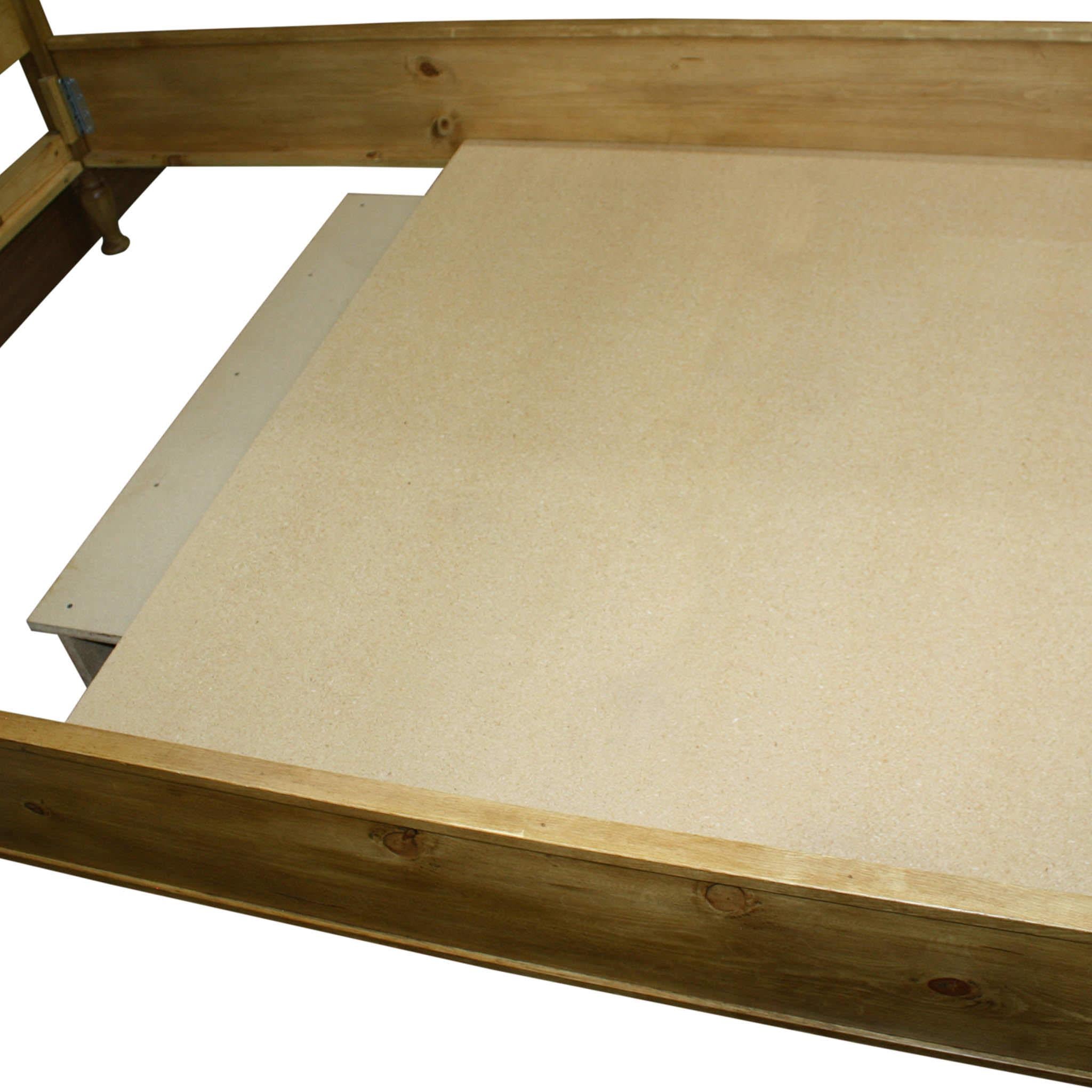 Scandinavian Pine Queen Bed Frame, circa 1930 3