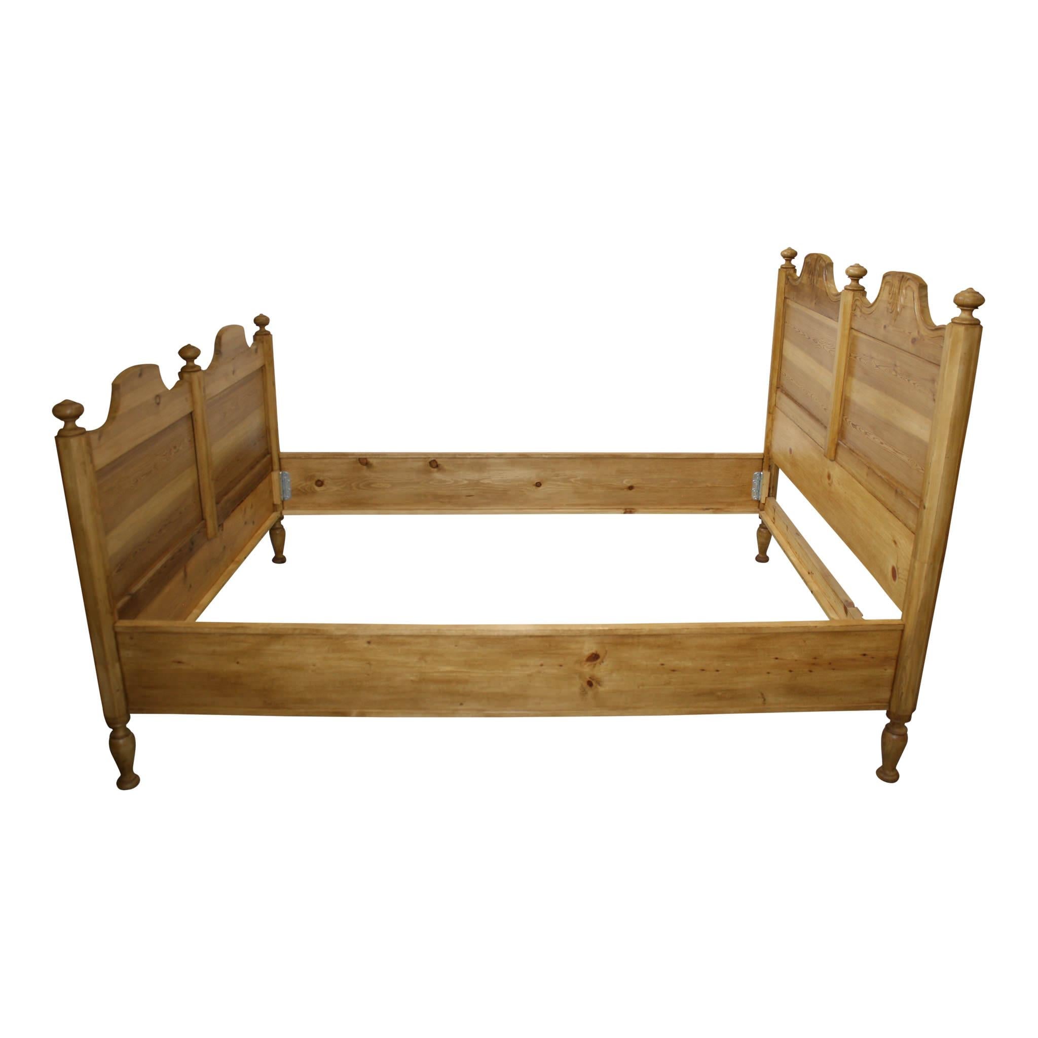 pine bed frame queen
