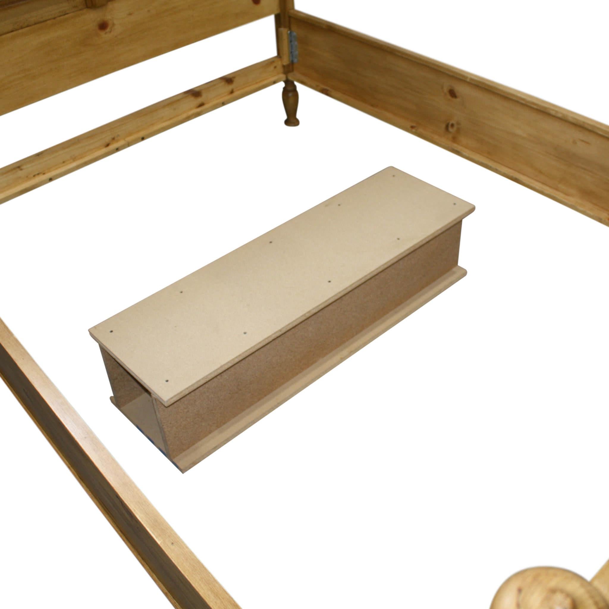 Scandinavian Pine Queen Bed Frame, circa 1930 2