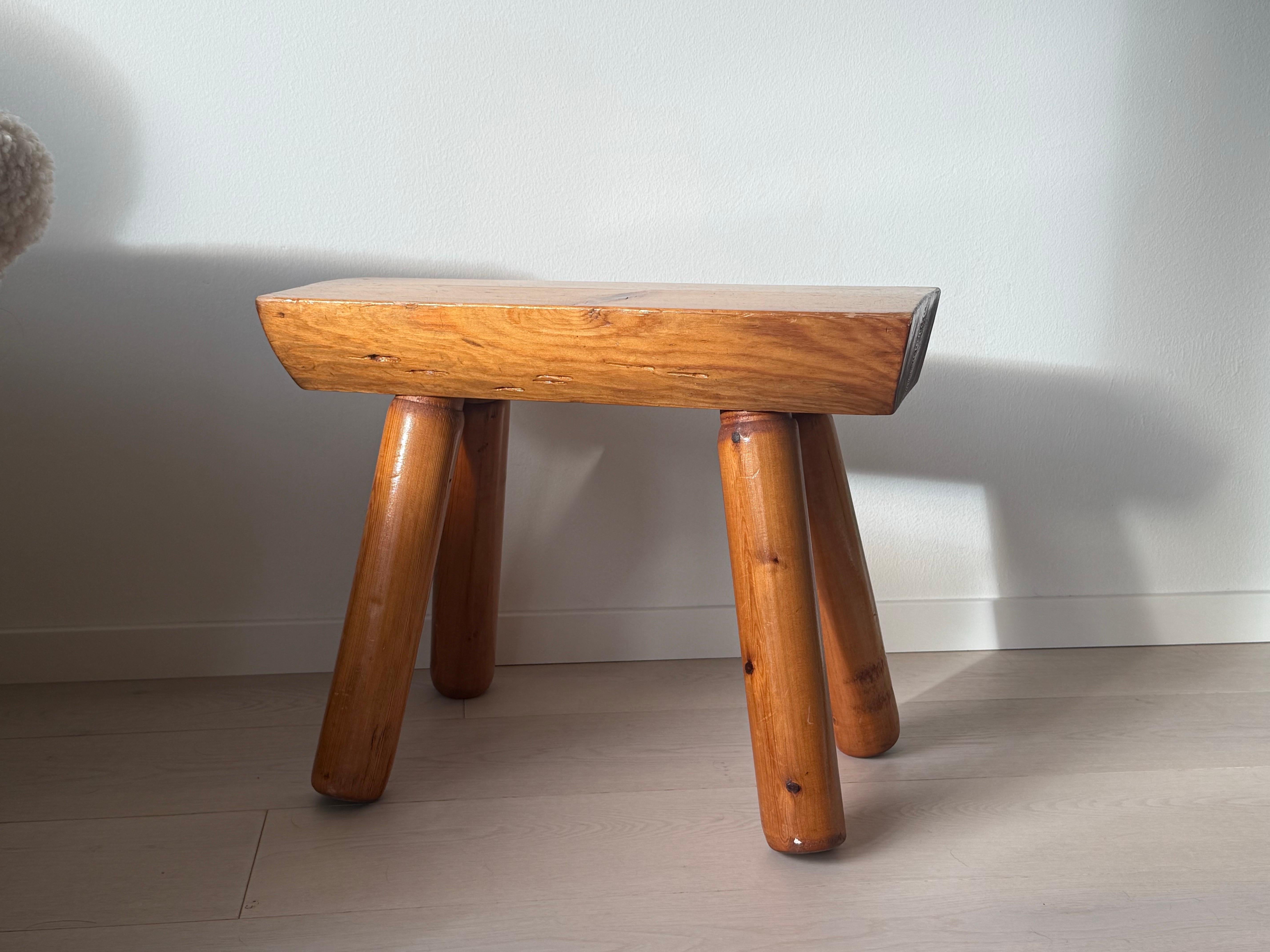 Hocker aus skandinavischer Kiefer, 1970er Jahre im Zustand „Gut“ im Angebot in Bergen, NO