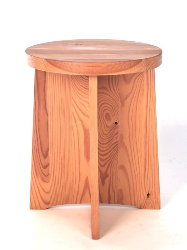 Stool or small side table, executed in northern European pinewood.
The design is simplistic, in the style of Axel Einar Hjorth, nice patina to the wood.
  