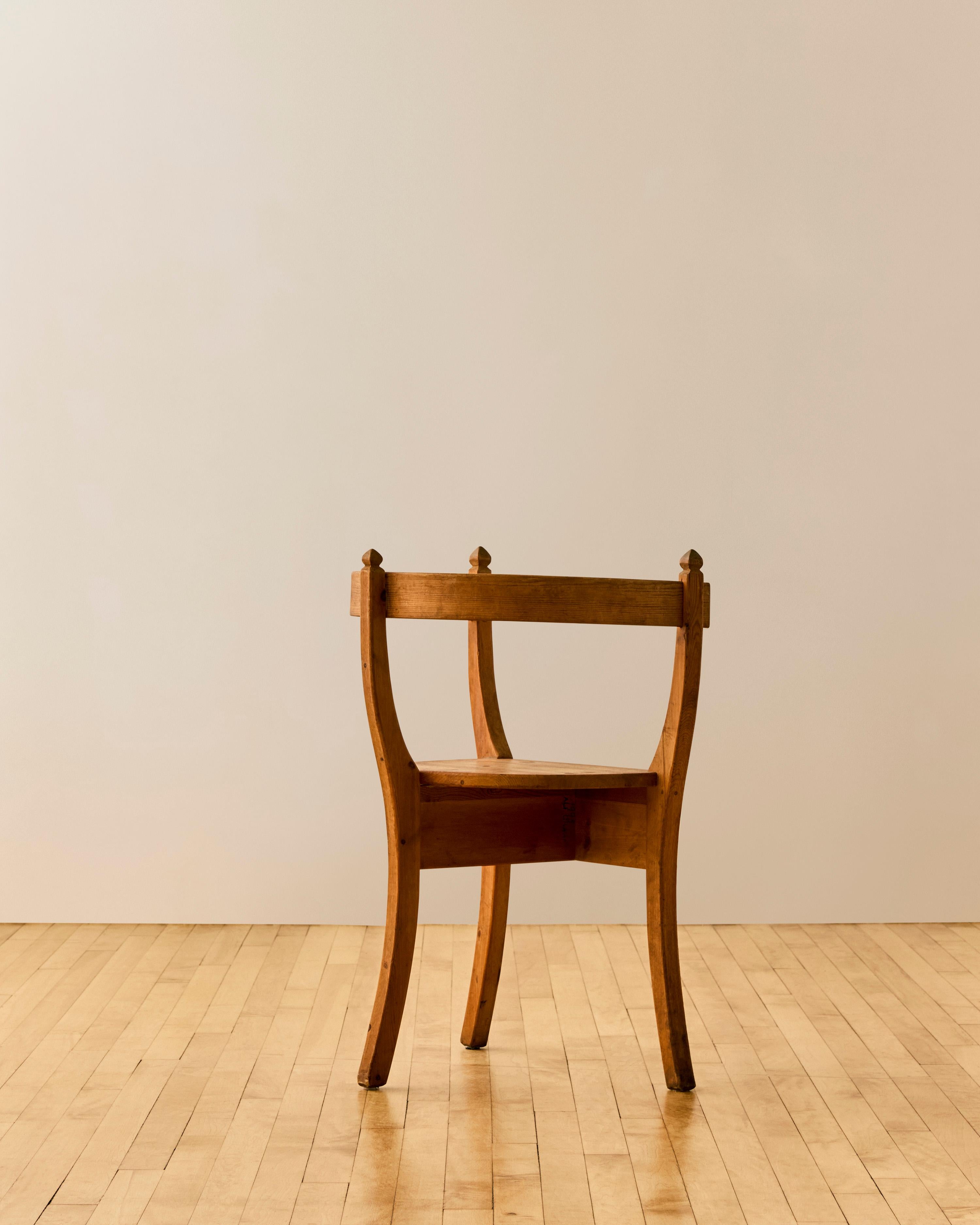 Sillón trípode escandinavo de pino c. 1960 Noruego en venta