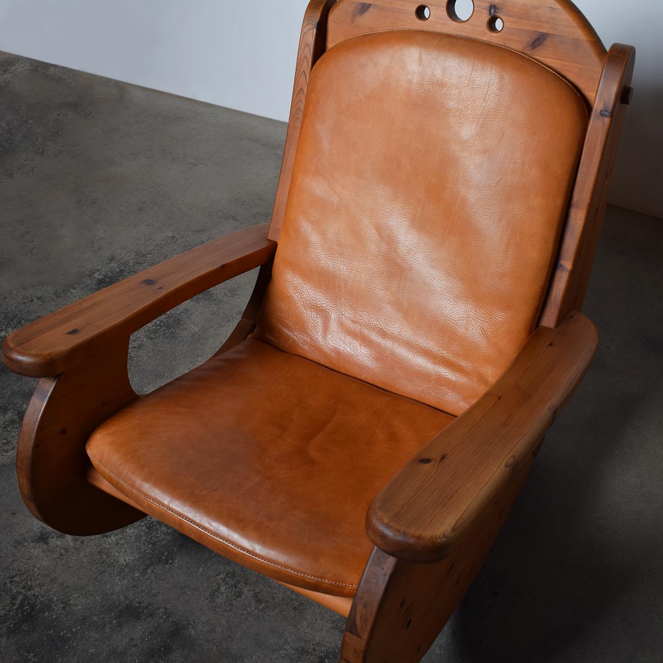 Arts and Crafts Scandinavian Pine Wood And Leather Rocking Chair For Sale
