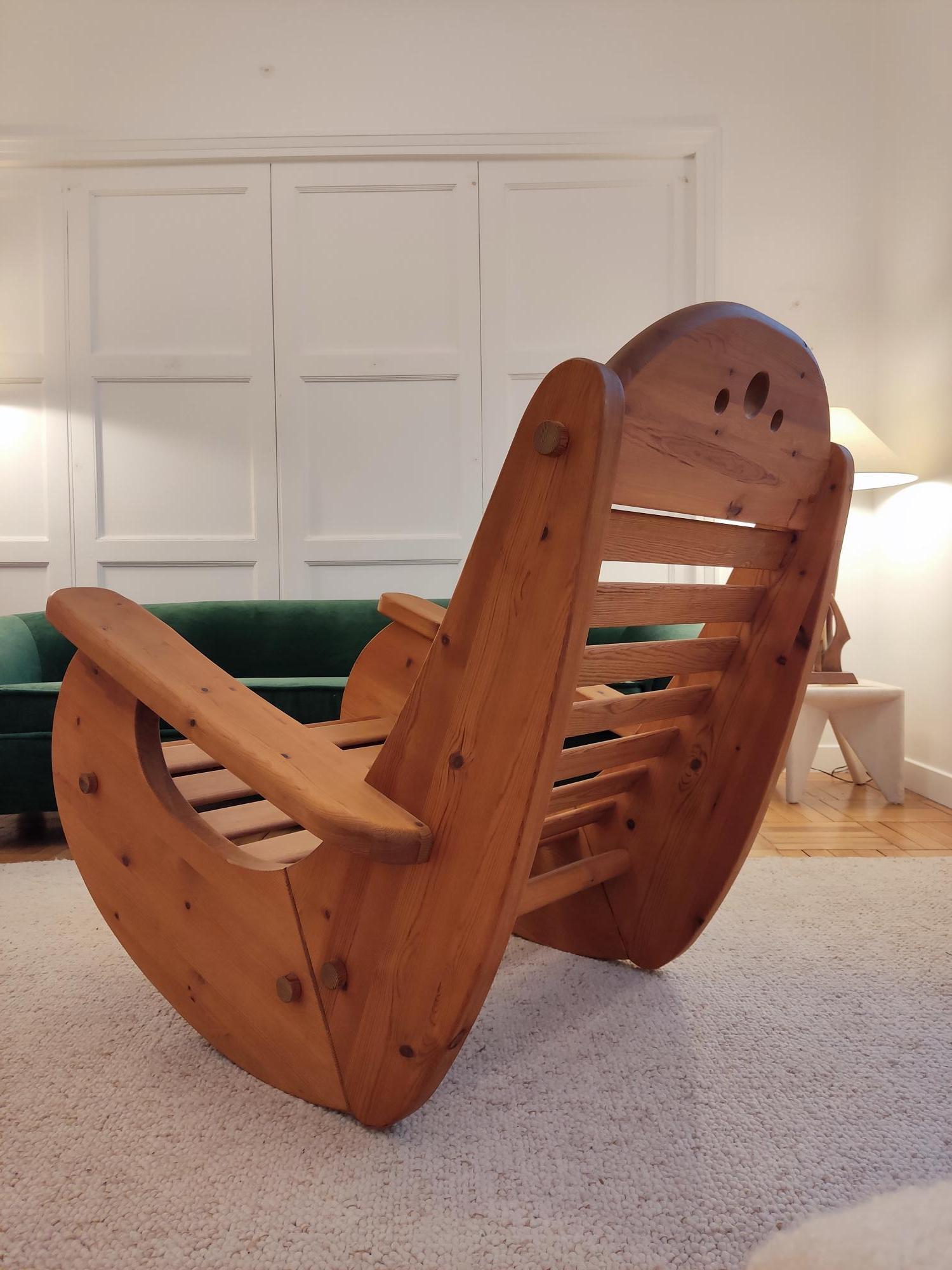 Fin du 20e siècle Chaise à bascule en pin scandinave en vente