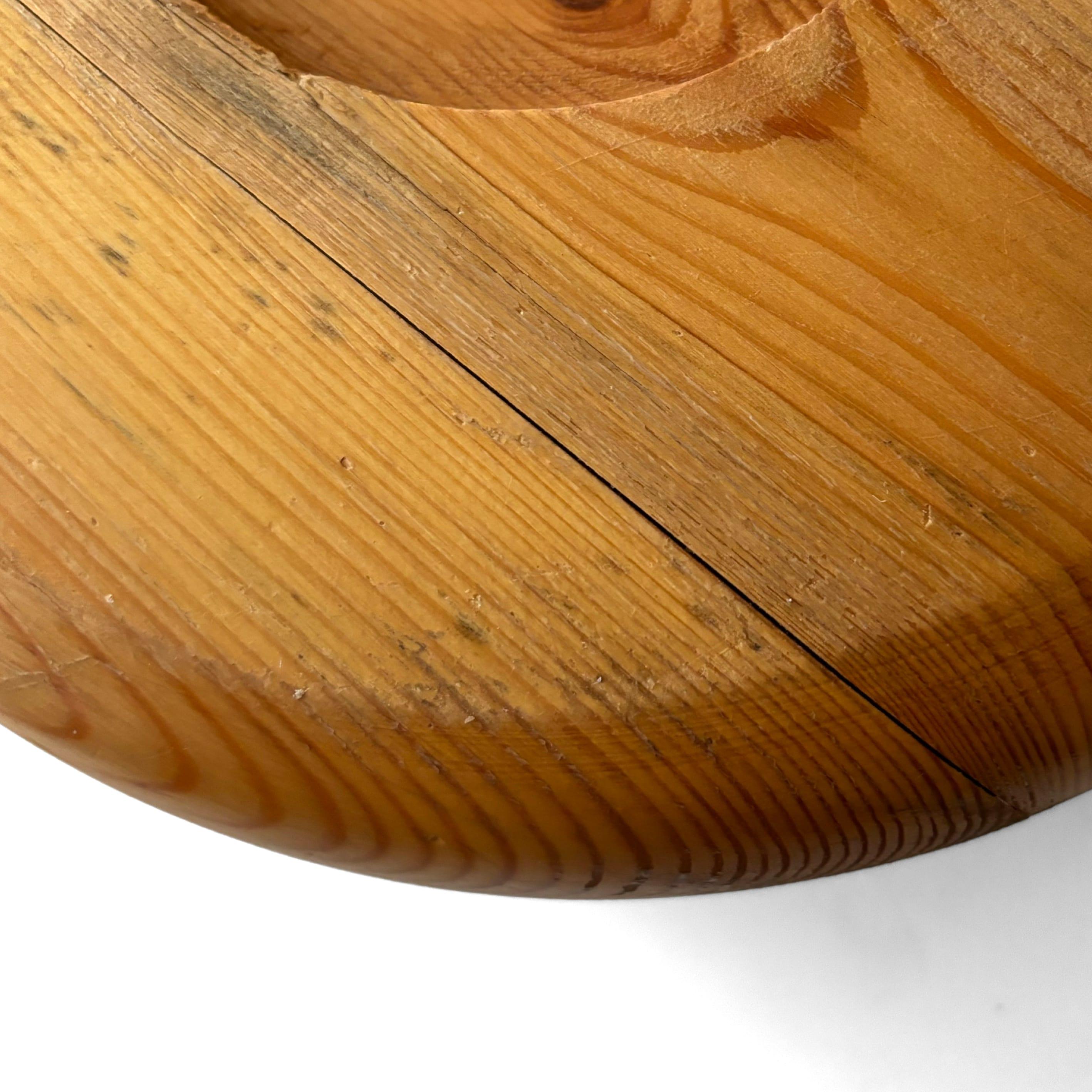 Ciotola scandinava in legno di pino di Stig Johnsson per Smålandsslöjd, Svezia, anni '70 in vendita 3