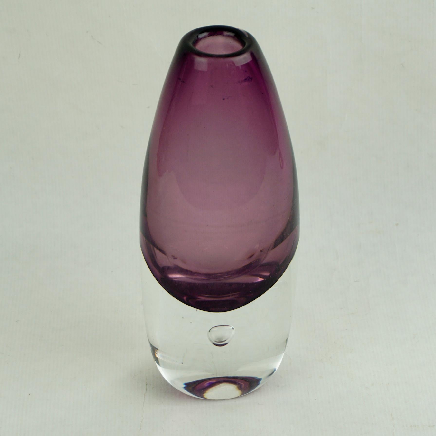 Verre Vase Sommerso scandinave violet améthyste  Ernest Gordon pour Afors Suède en vente