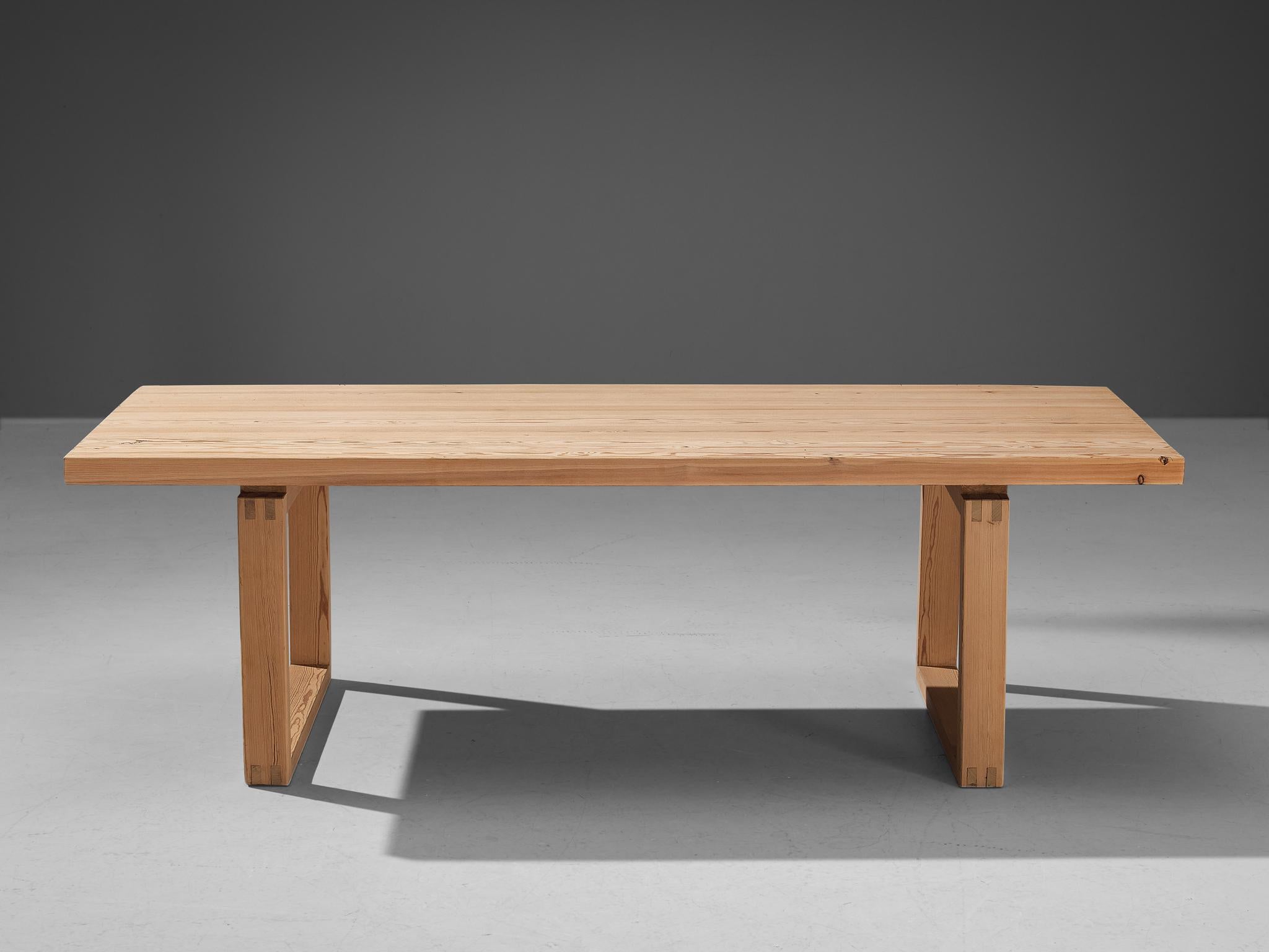 Scandinave moderne Table basse rectangulaire scandinave en pin naturel  en vente