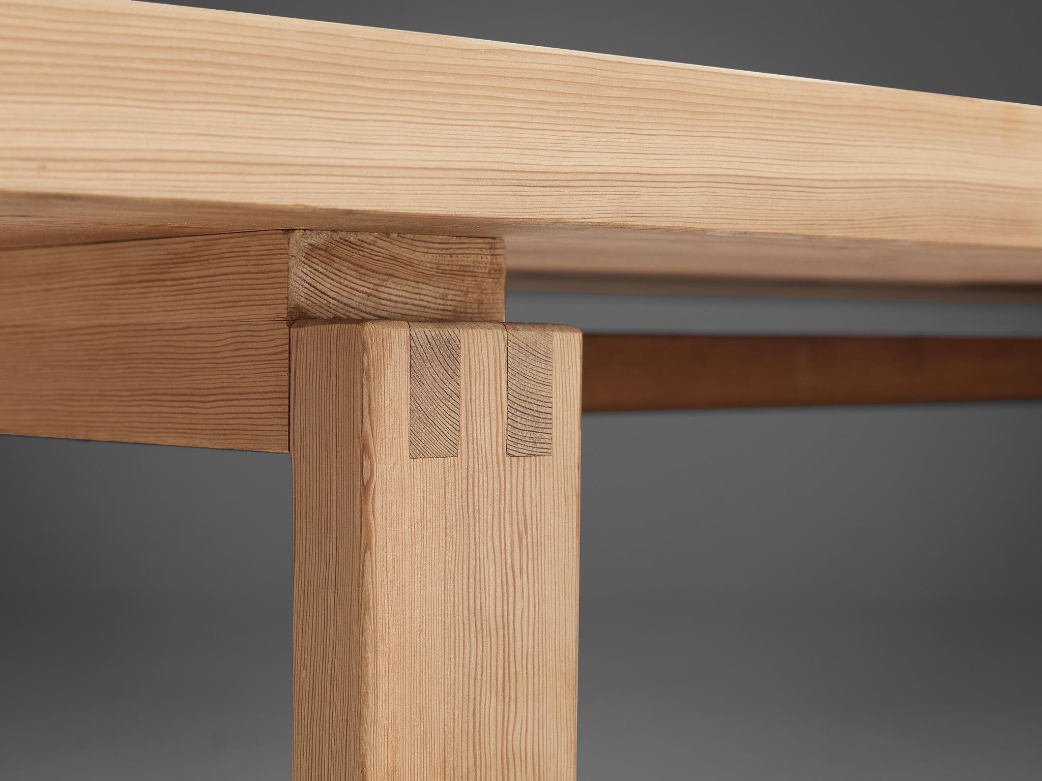 Scandinave Table basse rectangulaire scandinave en pin naturel  en vente