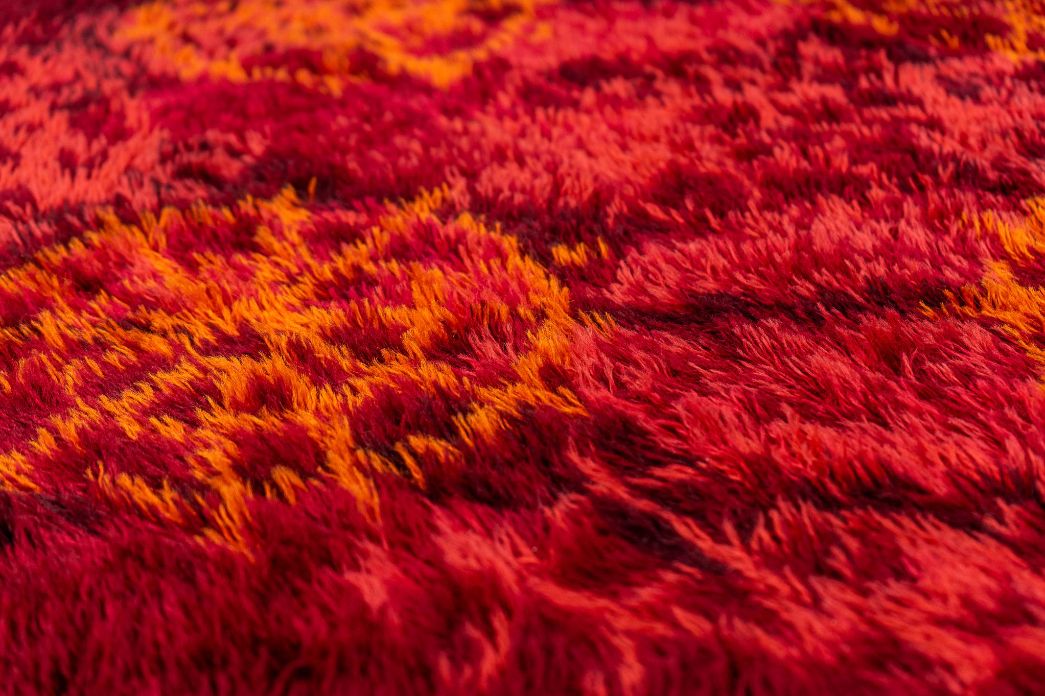 Scandinavian Red Wool Rug For Sale 1