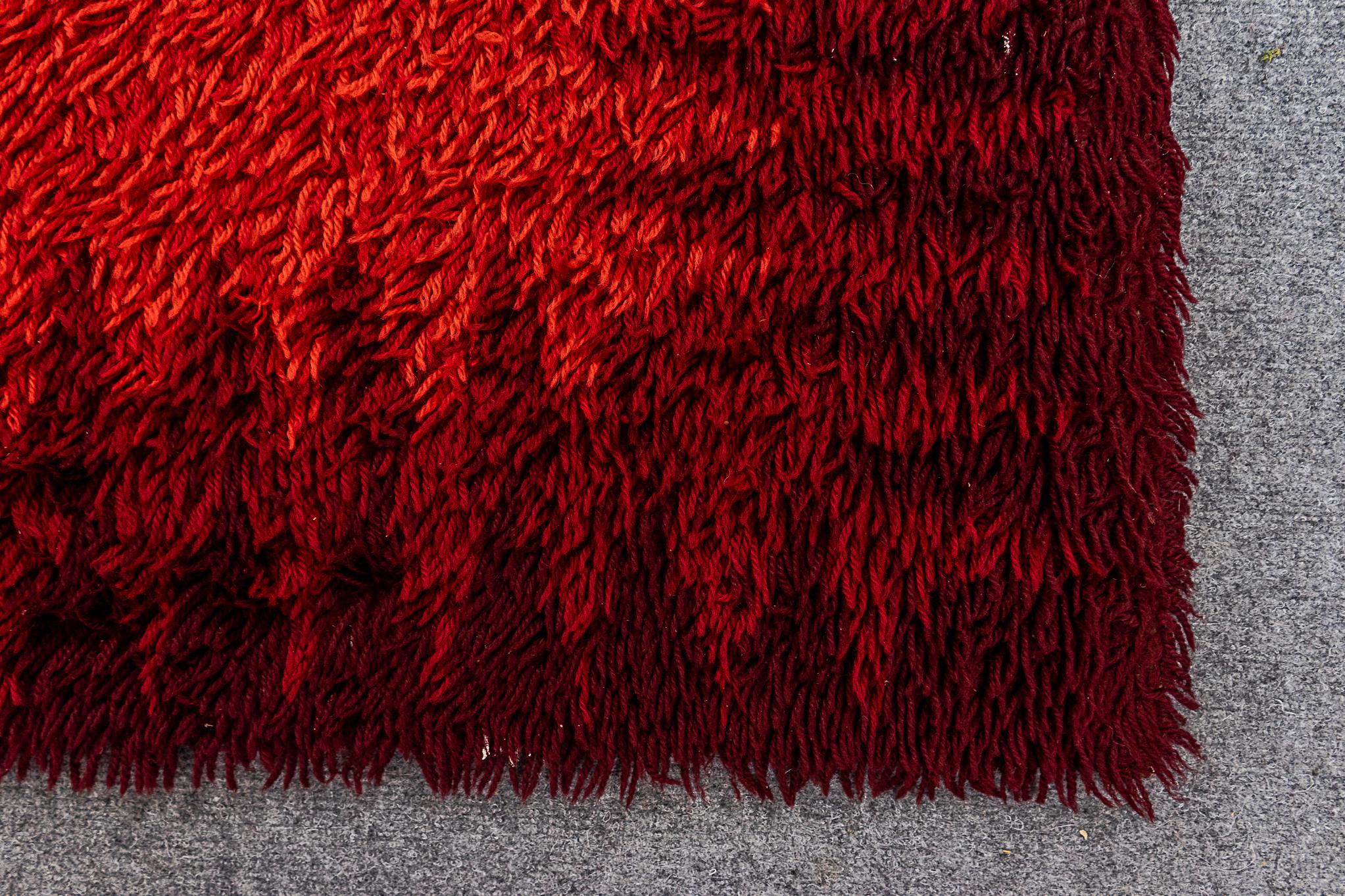 Scandinavian Red Zig Zag Wool Rug In Fair Condition In VANCOUVER, CA