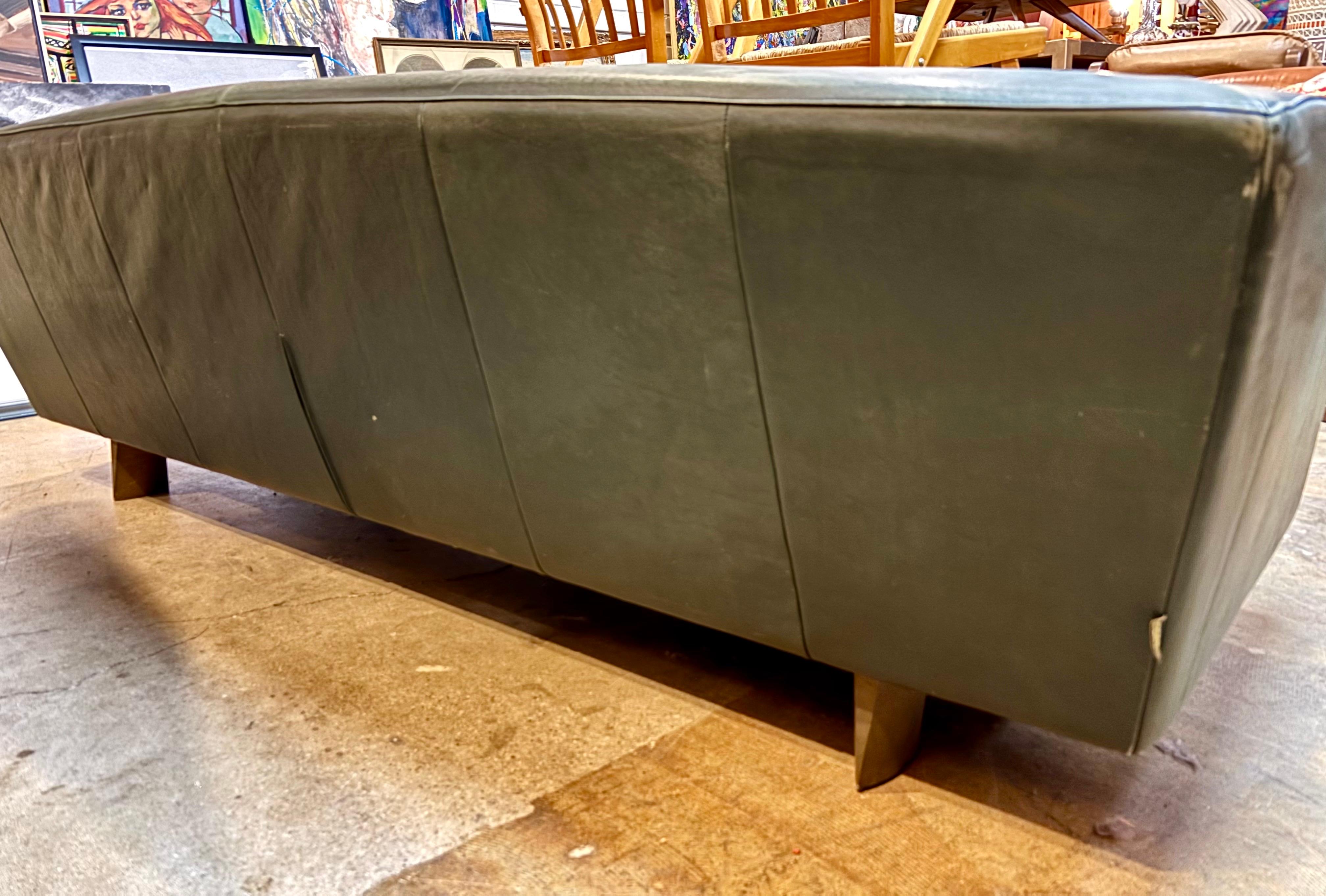 Moderne Canapé scandinave en cuir vert Riva de Gijs Papavo pour Montis en vente