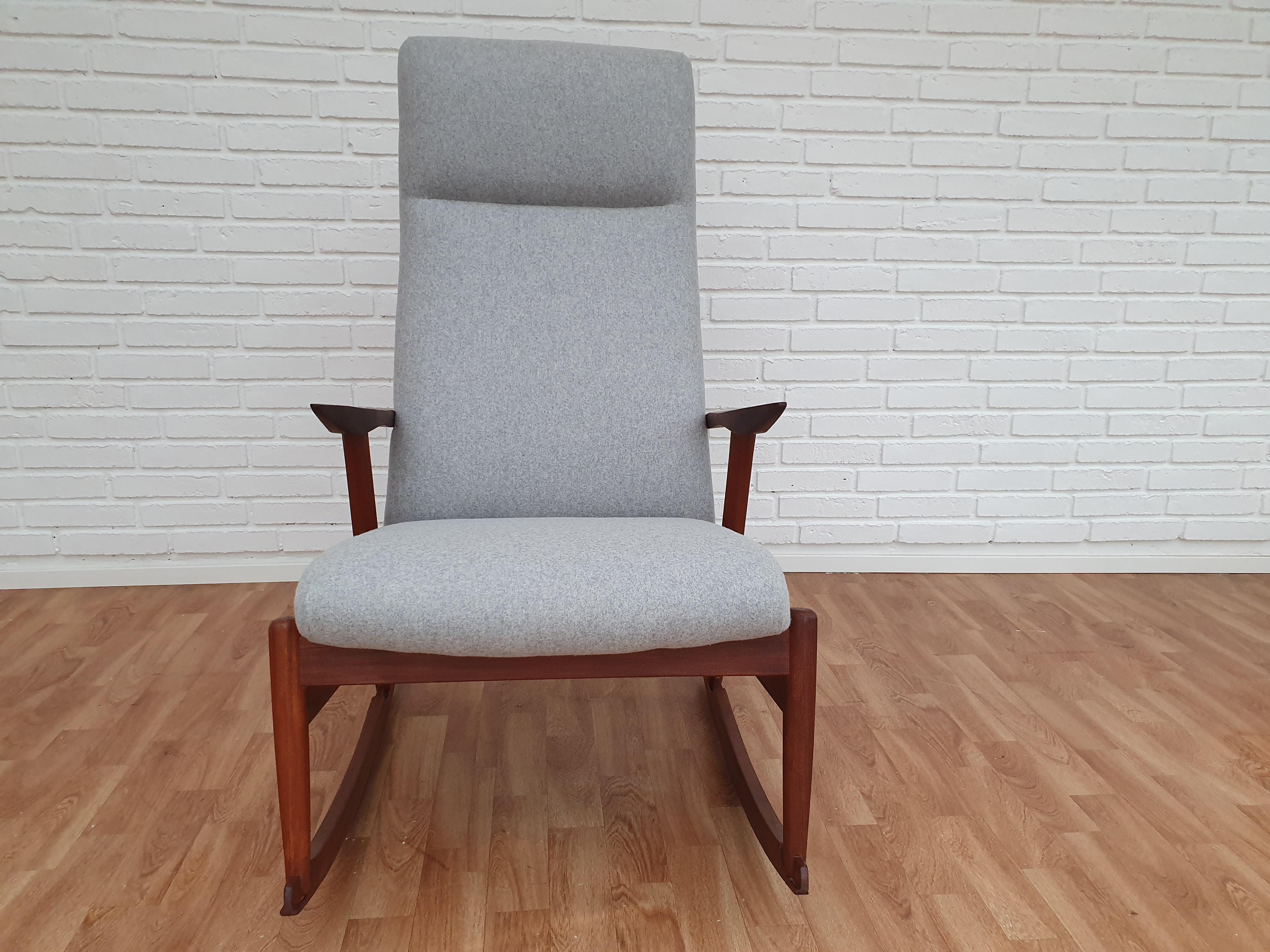 Scandinavian Rocking Chair, Teak Wood, 1960s, Completely Renovated For Sale 2
