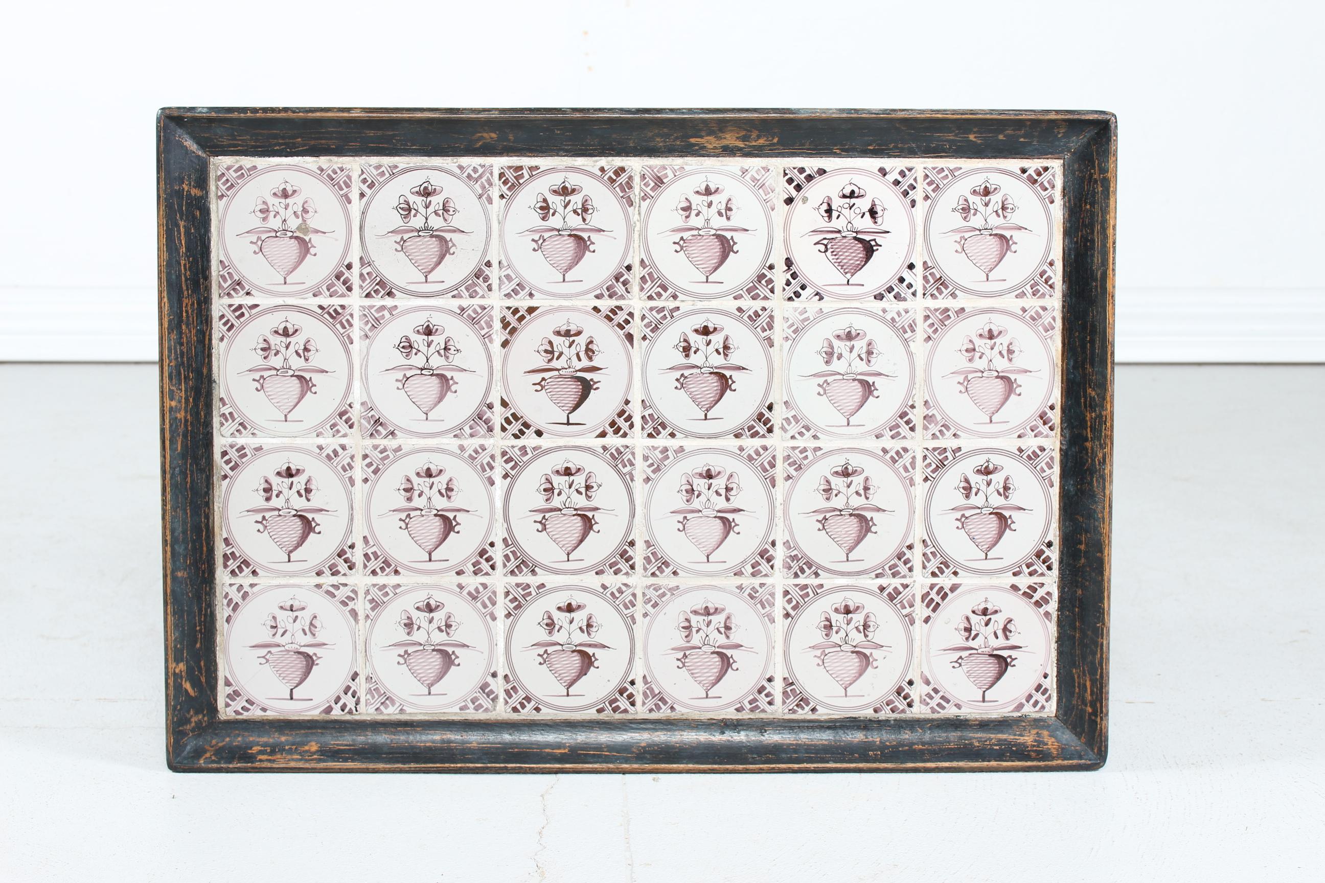 Scandinavian Rococo Table from the 19th Century with Dutch Handpainted Tiles 3
