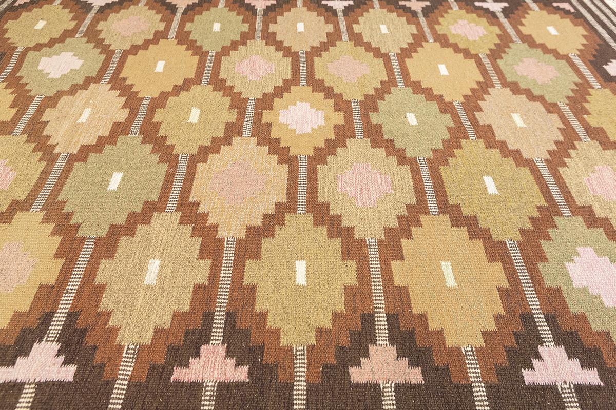 Scandinavo moderno Tappeto Scandinavo Rollakan Colore Marrone Firmato in vendita