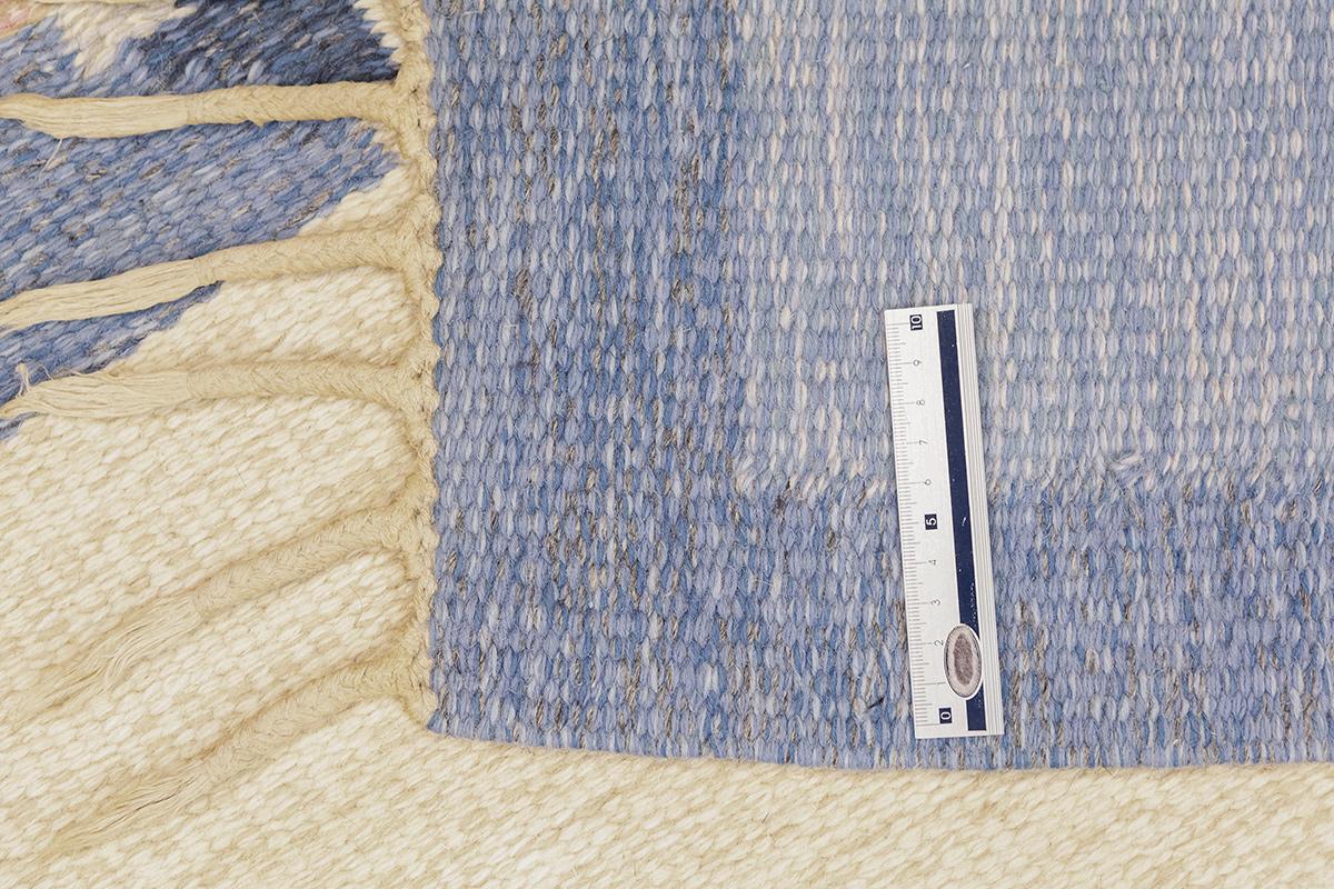 20ième siècle Tapis scandinave Rollakan bleu clair en vente