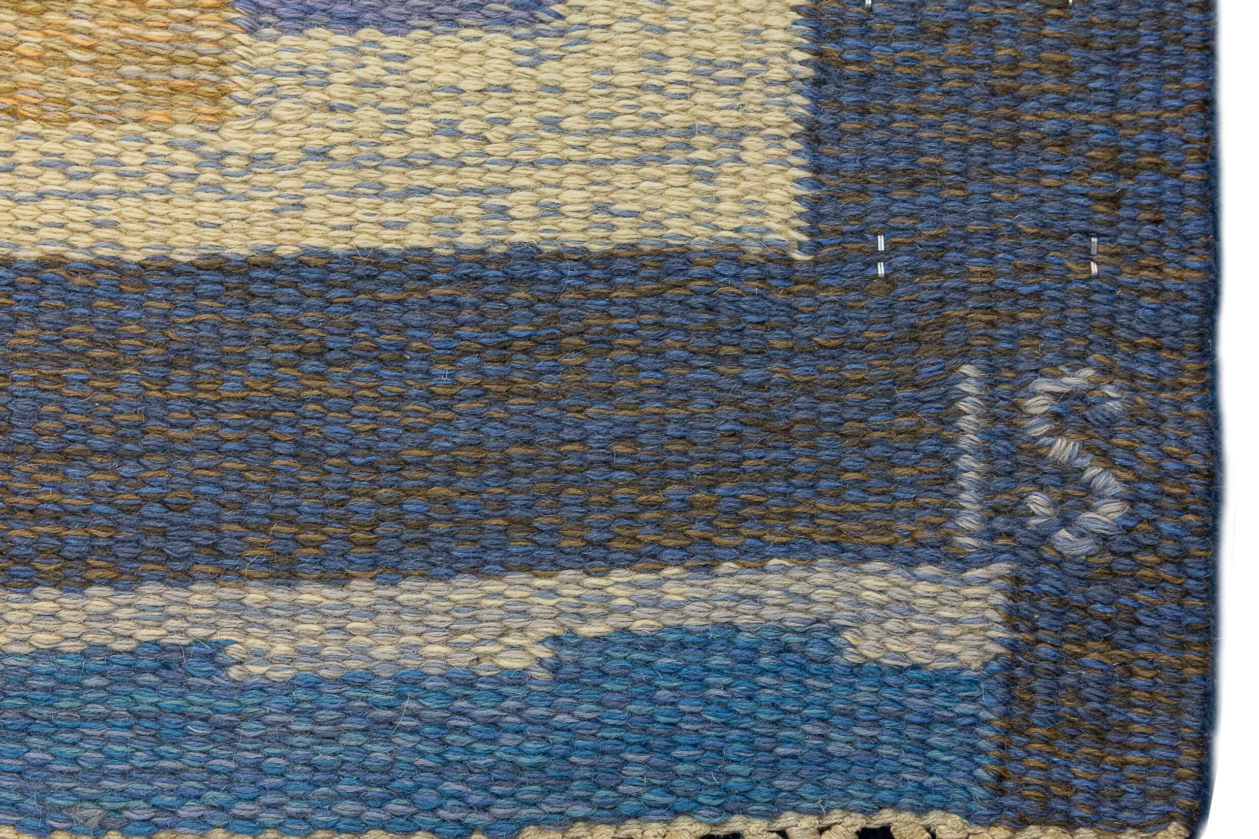 Fait main Tapis scandinave Rollakan Blue Field en vente