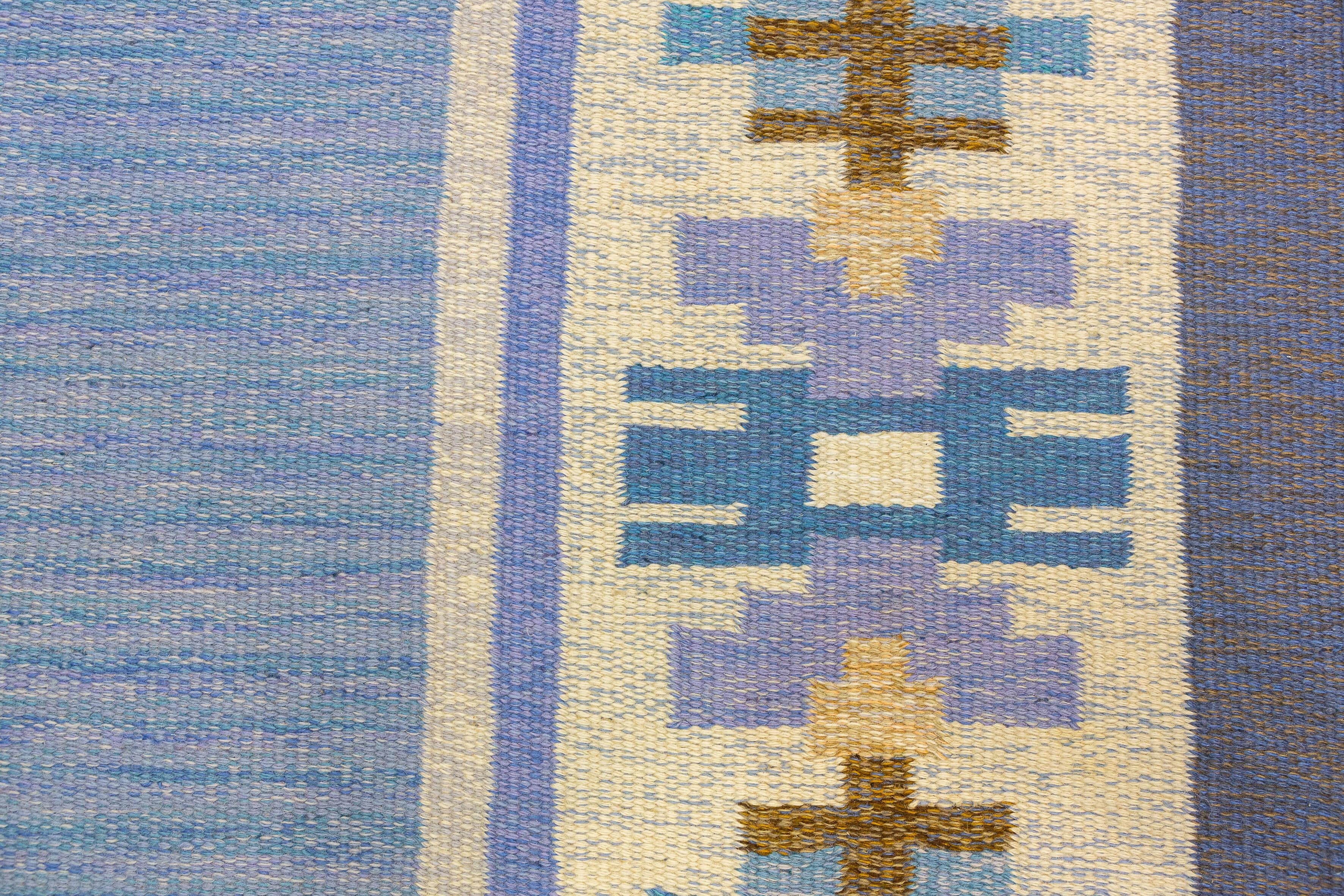 Tapis scandinave Rollakan Blue Field Bon état - En vente à Ferrara, IT