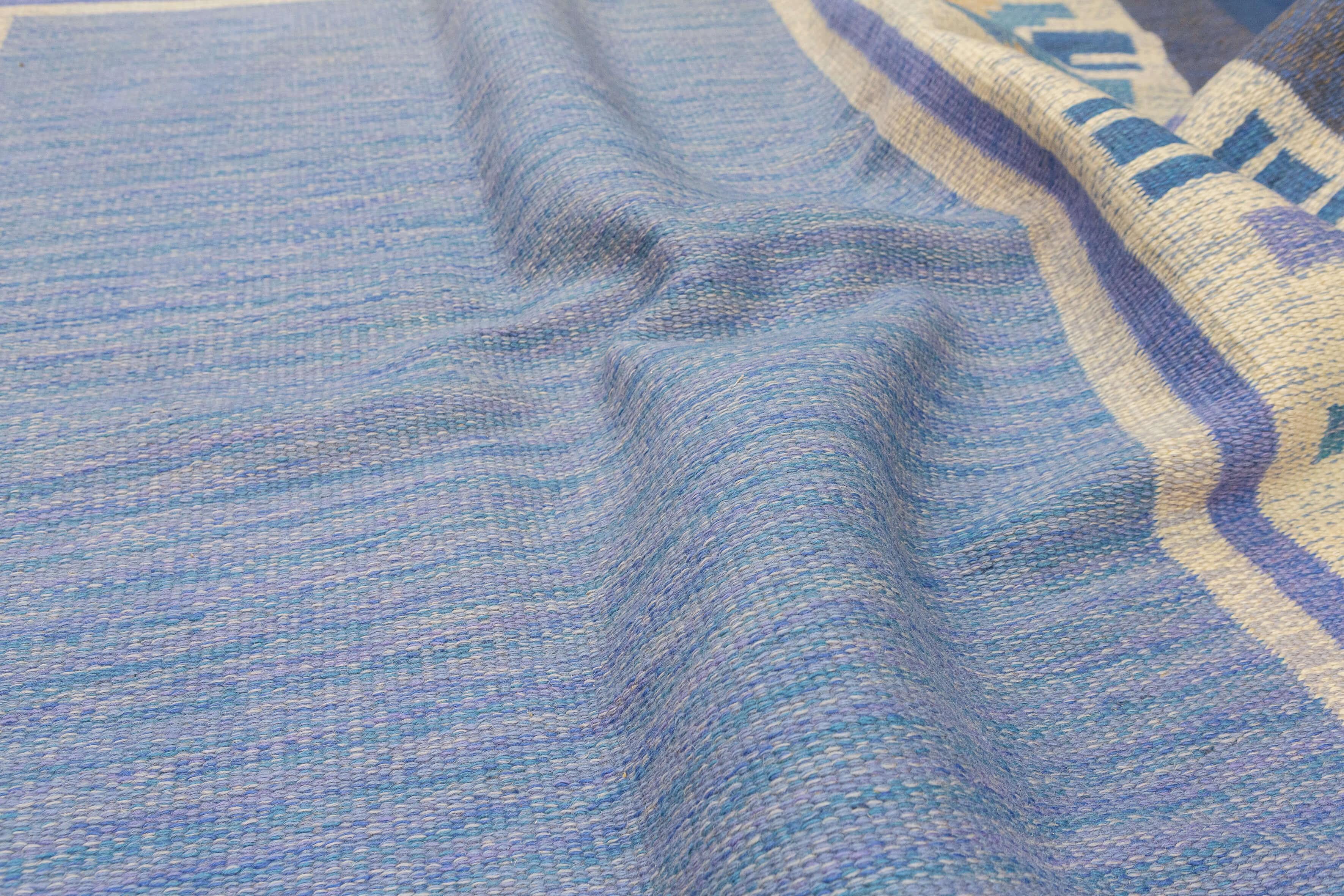 Laine Tapis scandinave Rollakan Blue Field en vente