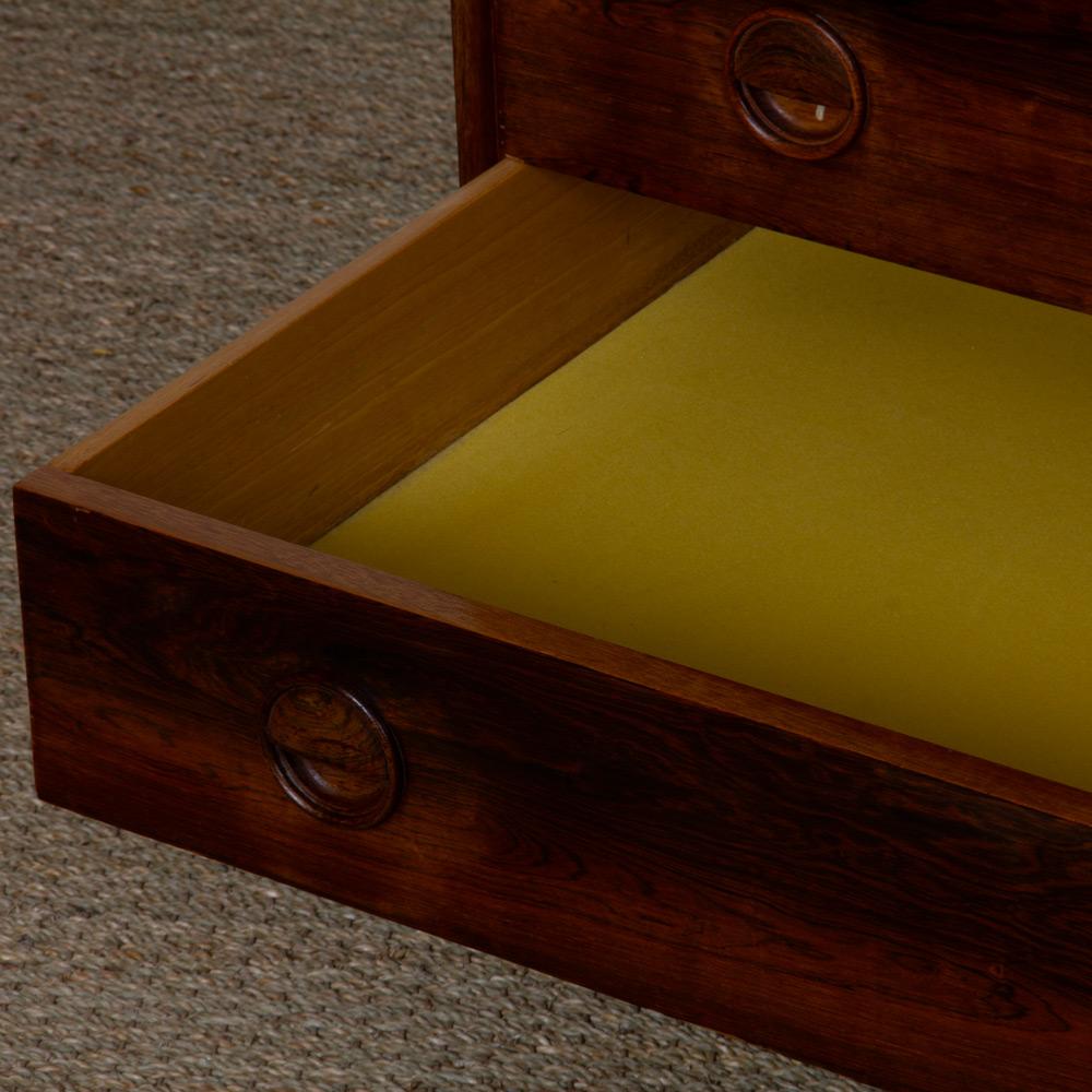 Bois de rose Scandinavian rosewood chest of drawers from the 1960s en vente