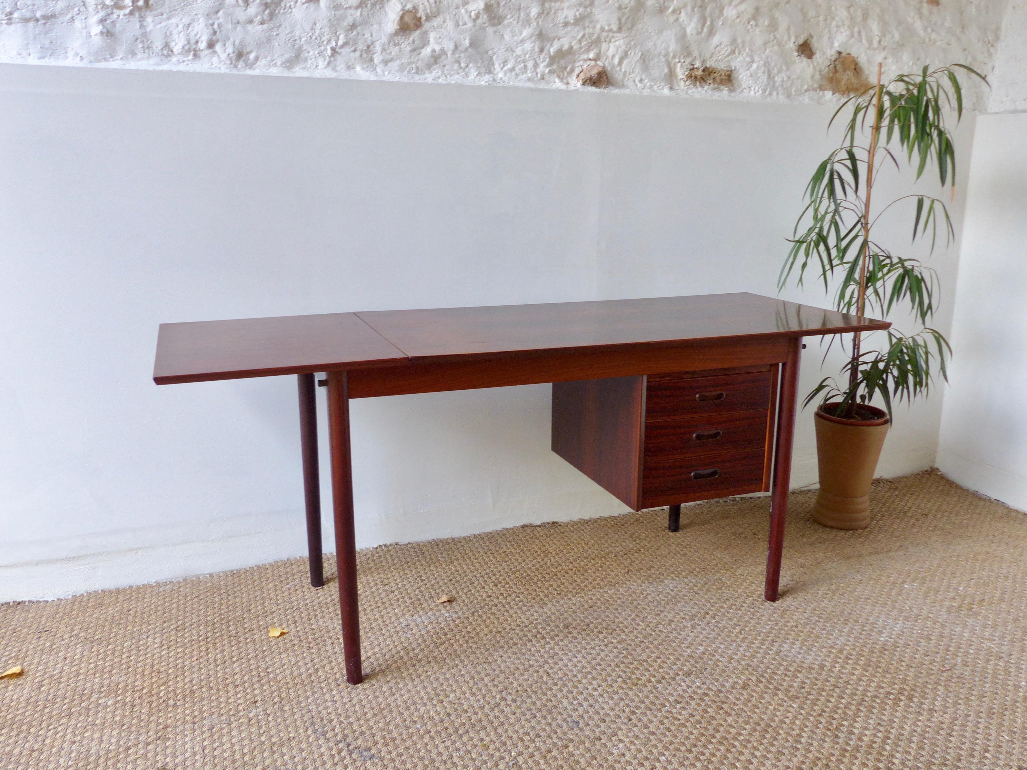 Mid-Century Modern Scandinavian Rosewood Desk by Arne Vodder For Sale