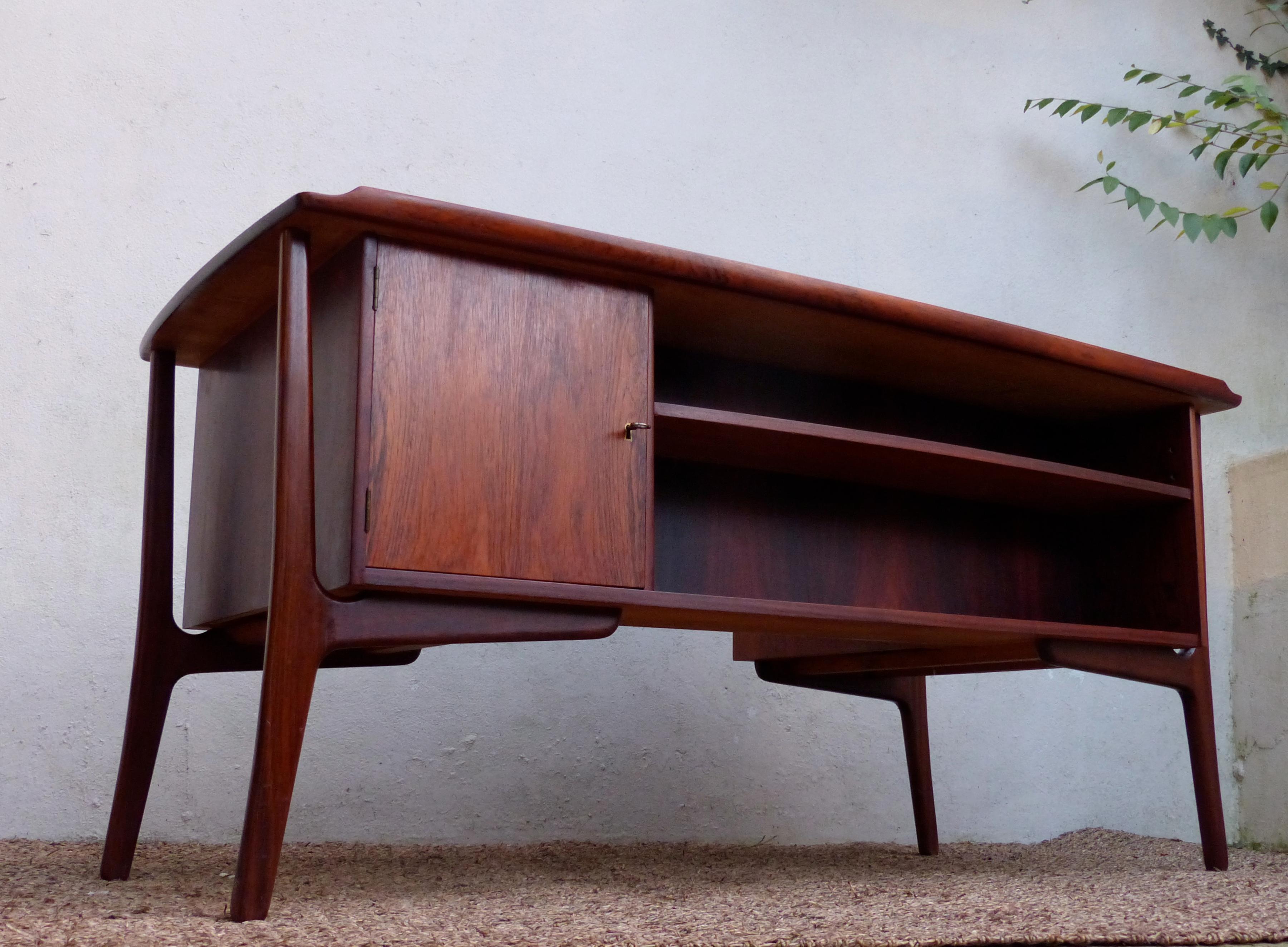 Scandinavian Rosewood Exexutive Desk from Svend Aage Madsen, Denmark For Sale 5