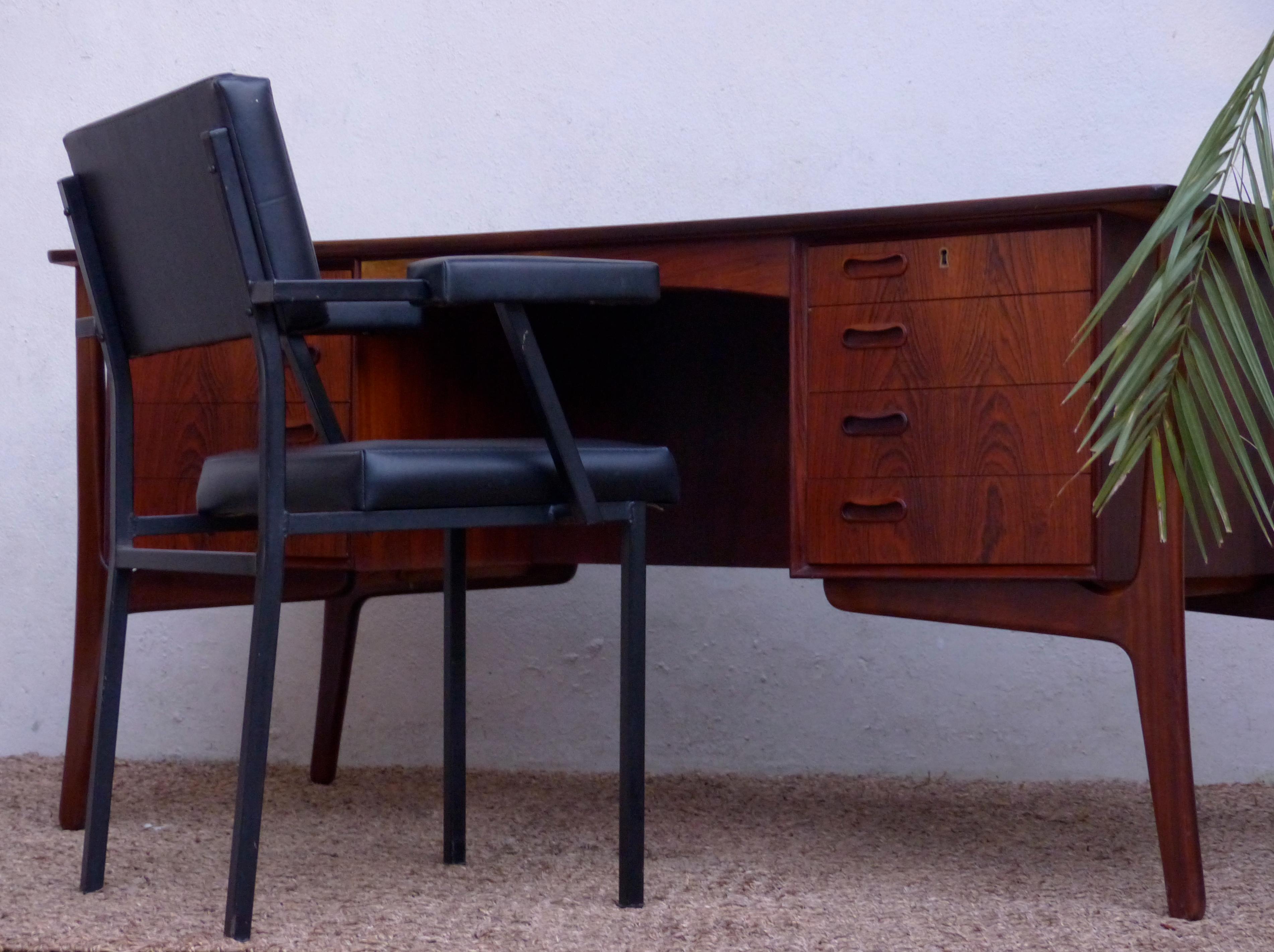 Scandinavian Rosewood Exexutive Desk from Svend Aage Madsen, Denmark For Sale 7