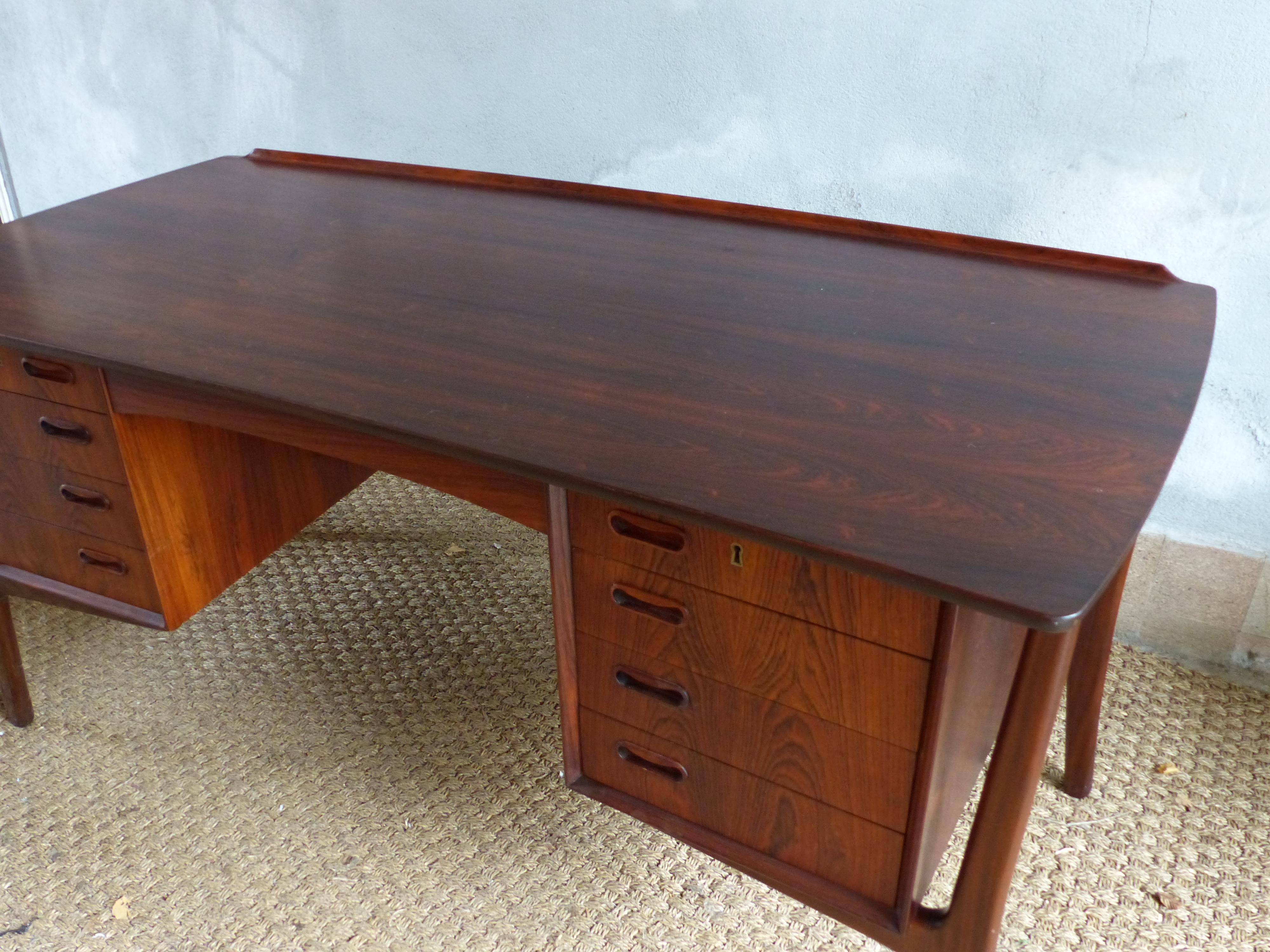 Scandinavian Rosewood Exexutive Desk from Svend Aage Madsen, Denmark For Sale 9