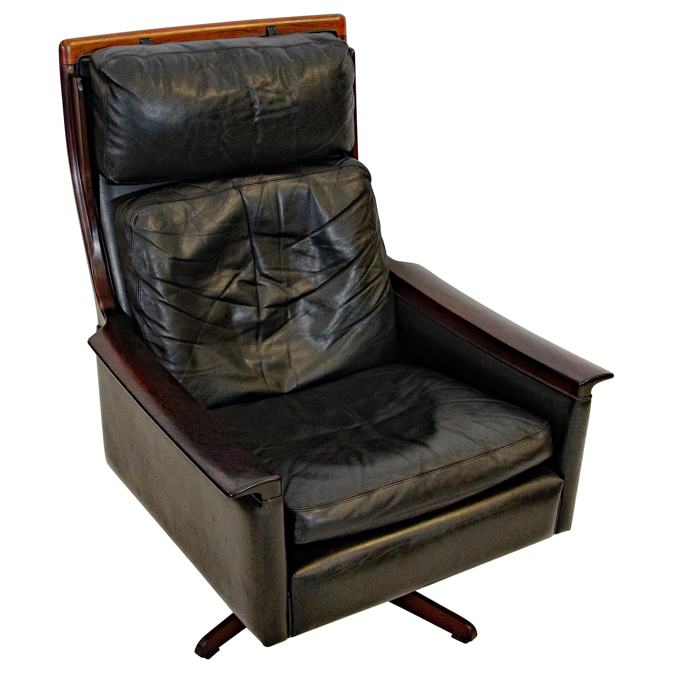 Scandinavian Rosewood and Leather Lounge / Office Chair