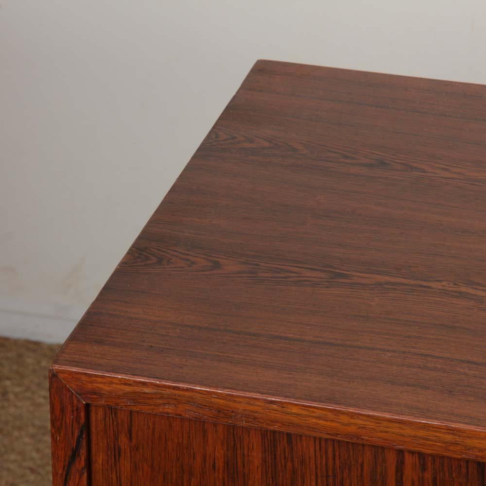 Scandinavian rosewood sideboard by Poul Hundevad In Good Condition For Sale In MONTESSON, FR