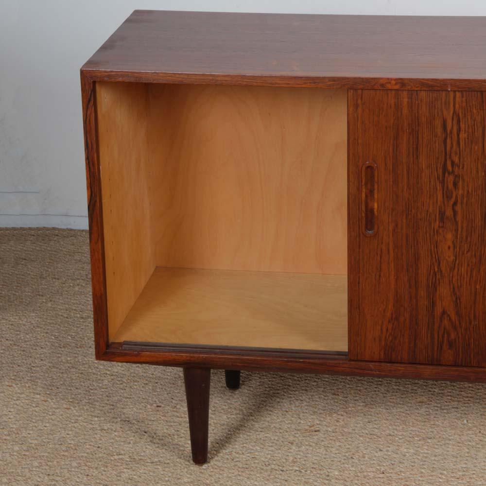 Wood Scandinavian rosewood sideboard by Poul Hundevad For Sale