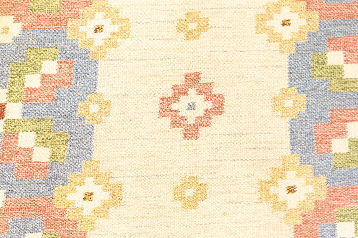 Scandinavo moderno Tappeto scandinavo Rollakan Beige Field in vendita