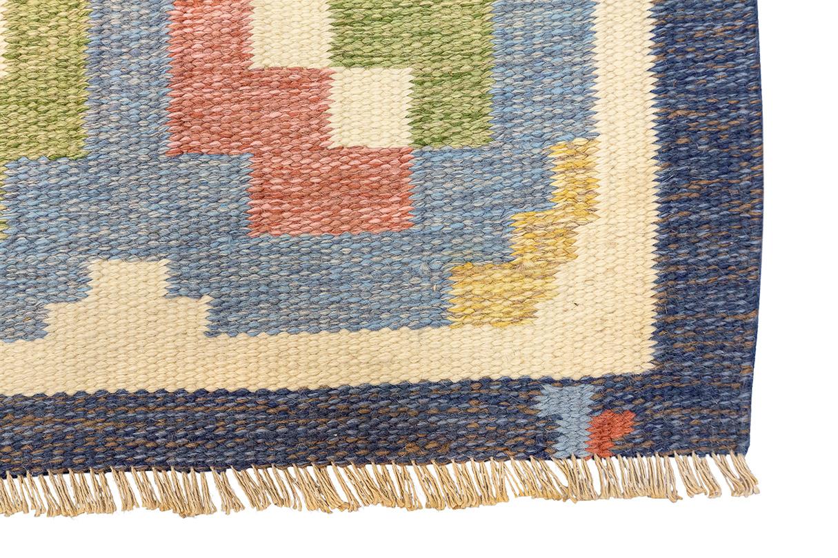 Annodato a mano Tappeto scandinavo Rollakan Beige Field in vendita