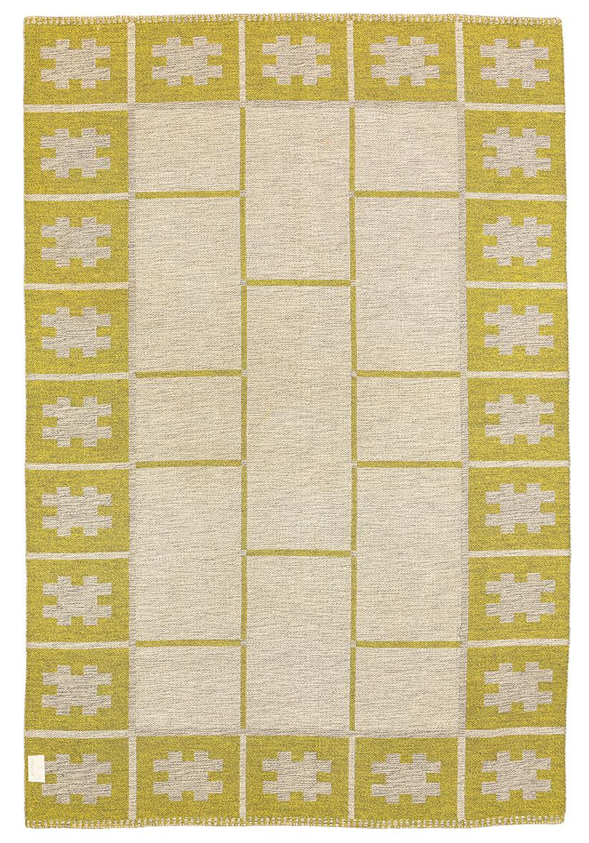Tappeto scandinavo Rollakan Mid-Century
Introduci il fascino senza tempo del design scandinavo nella tua casa con questo splendido tappeto Rollakan, che misura 128 × 189 cm. Tessuto a mano con lana di alta qualità, questo tappeto moderno di metà