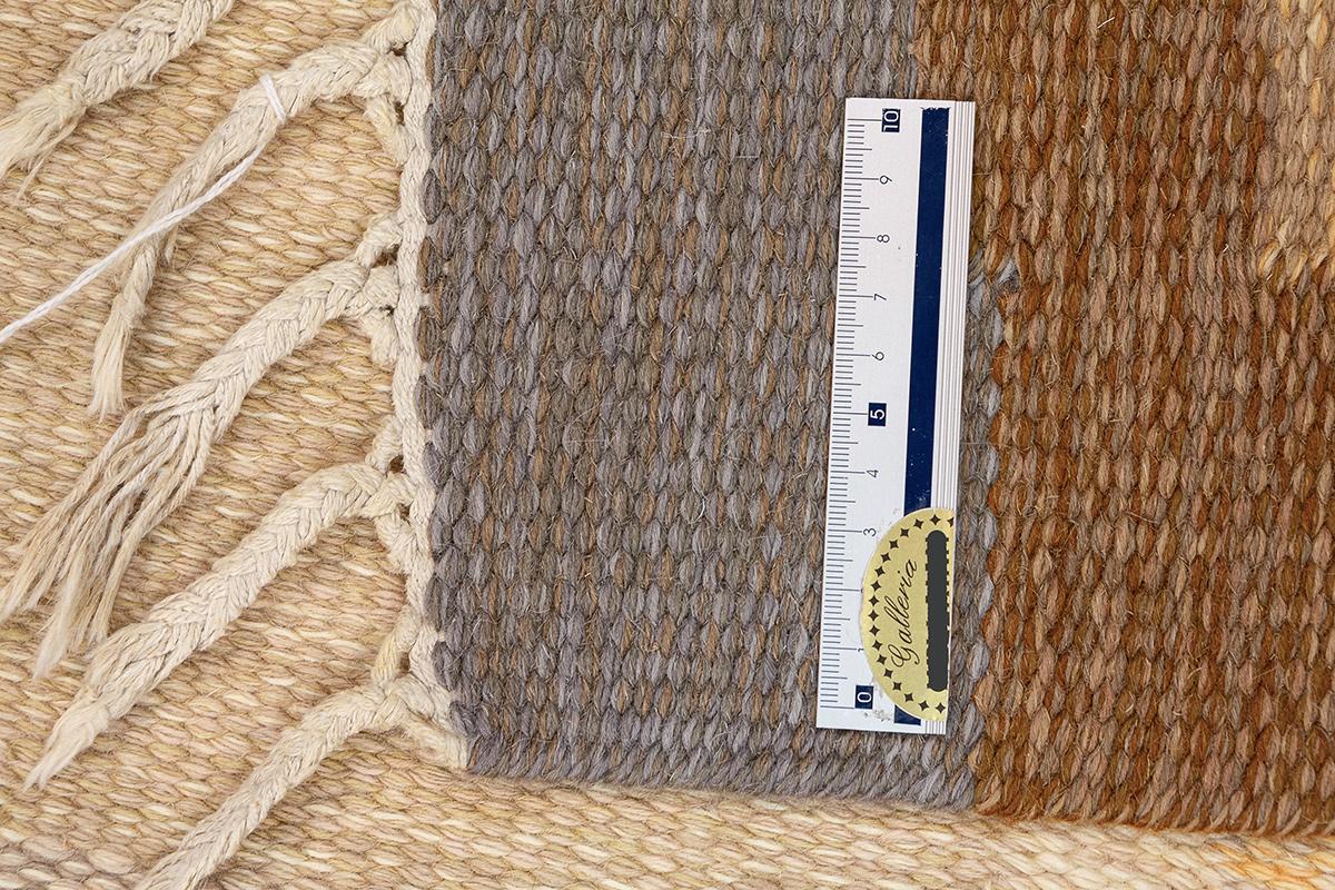 Scandinavian Rug Rollakan For Sale 3