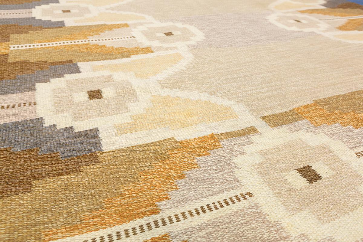 Scandinavian Rug Rollakan For Sale 1