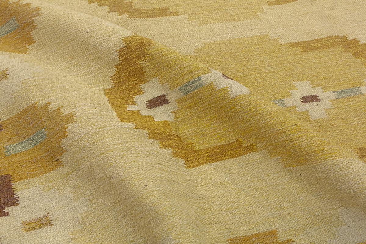 Scandinavian Rug Rollakan For Sale 1